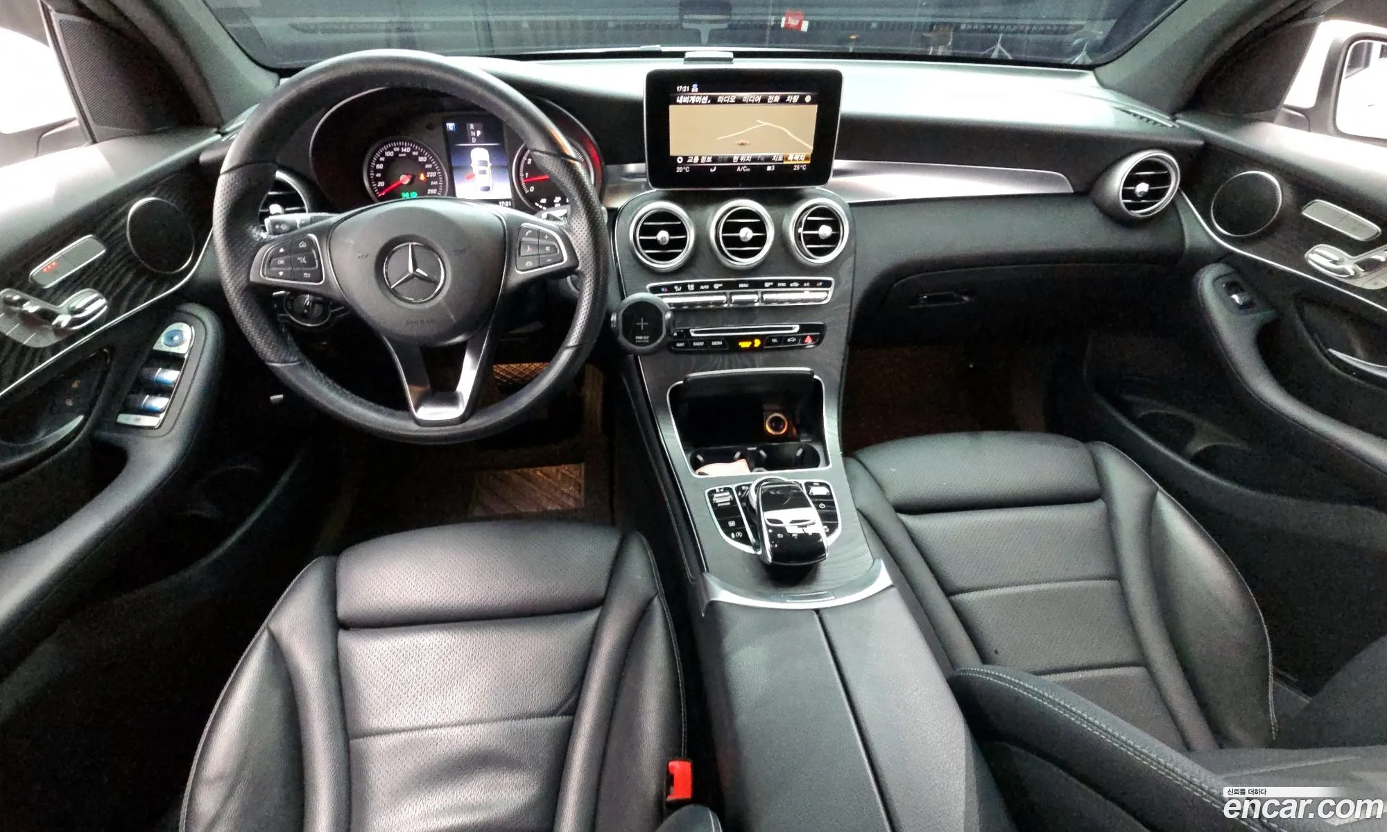 Mercedes-Benz GLC-Class X253 2019 — 11