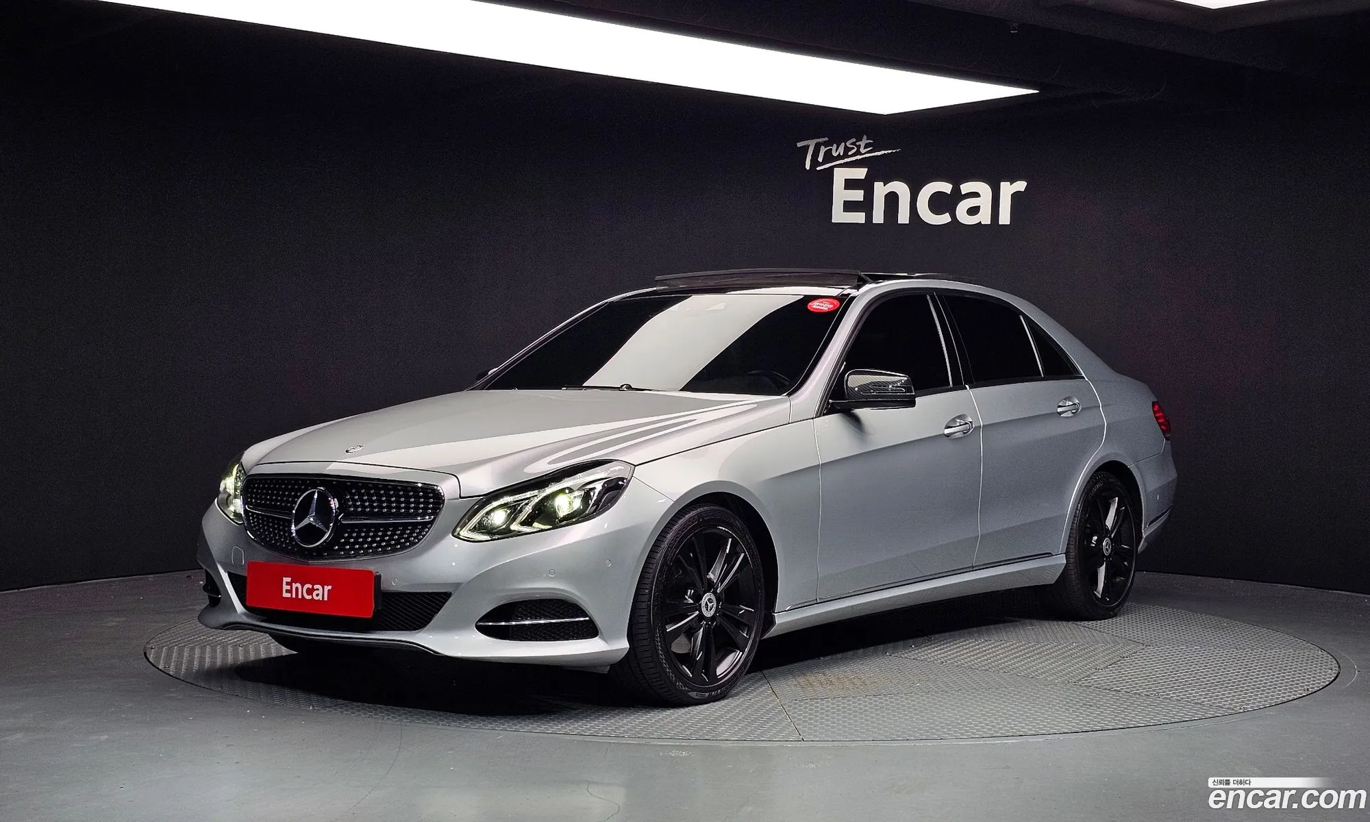 Mercedes-Benz E-Class W212 2014 WDDHF5FB4EA925086 — 5