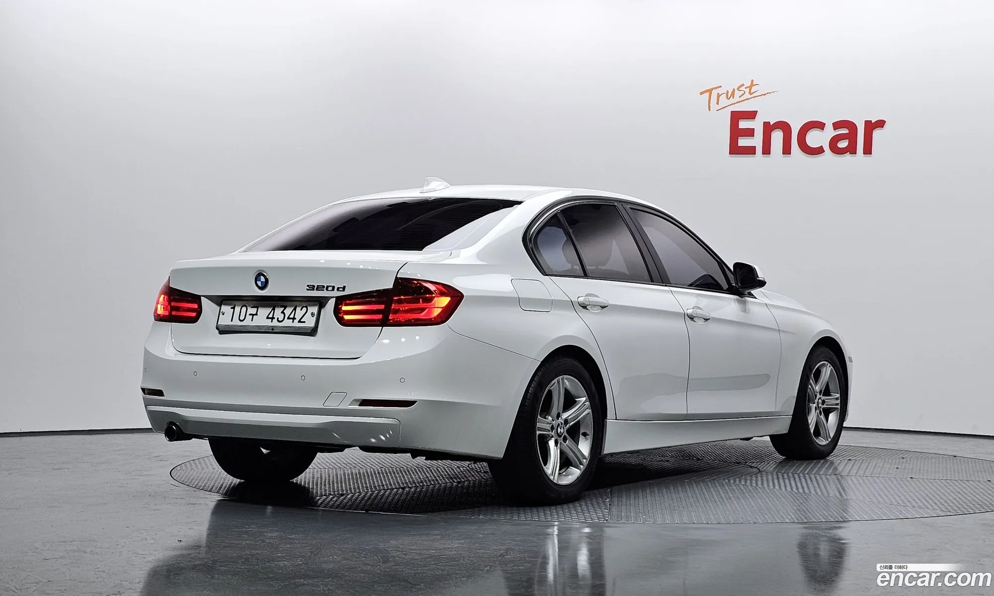 BMW 3 Series 2013 WBA3D3102DF250115 — 9