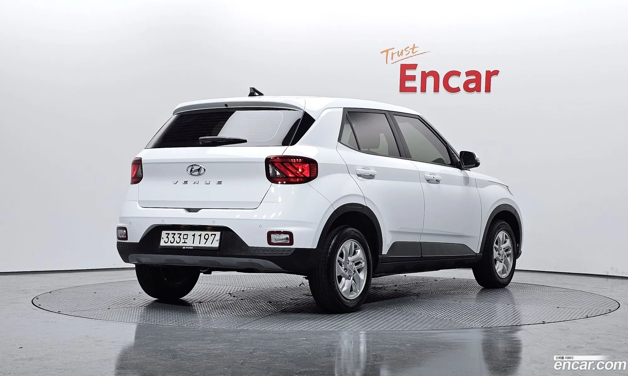 Hyundai Venue 2023 — 16