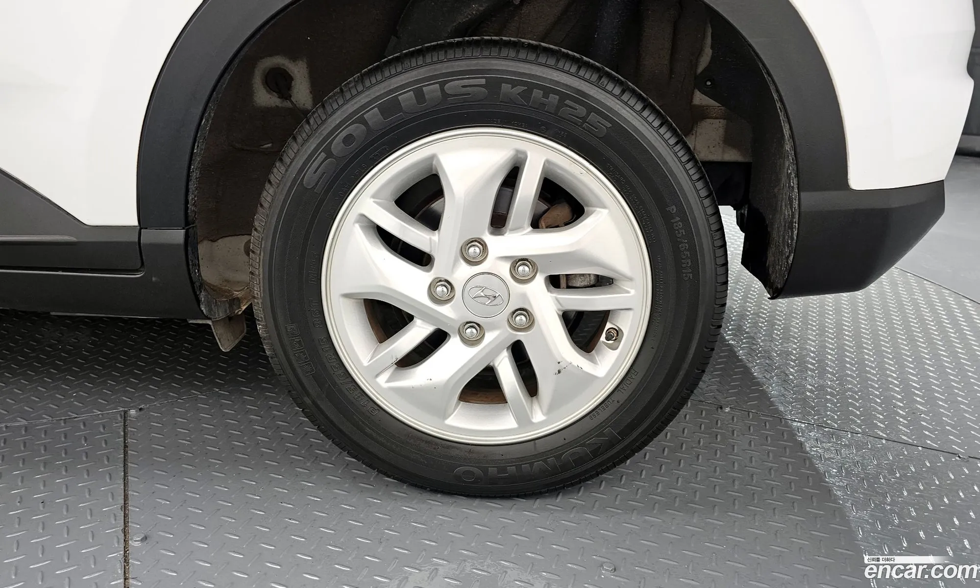 Hyundai Venue 2023 — 5