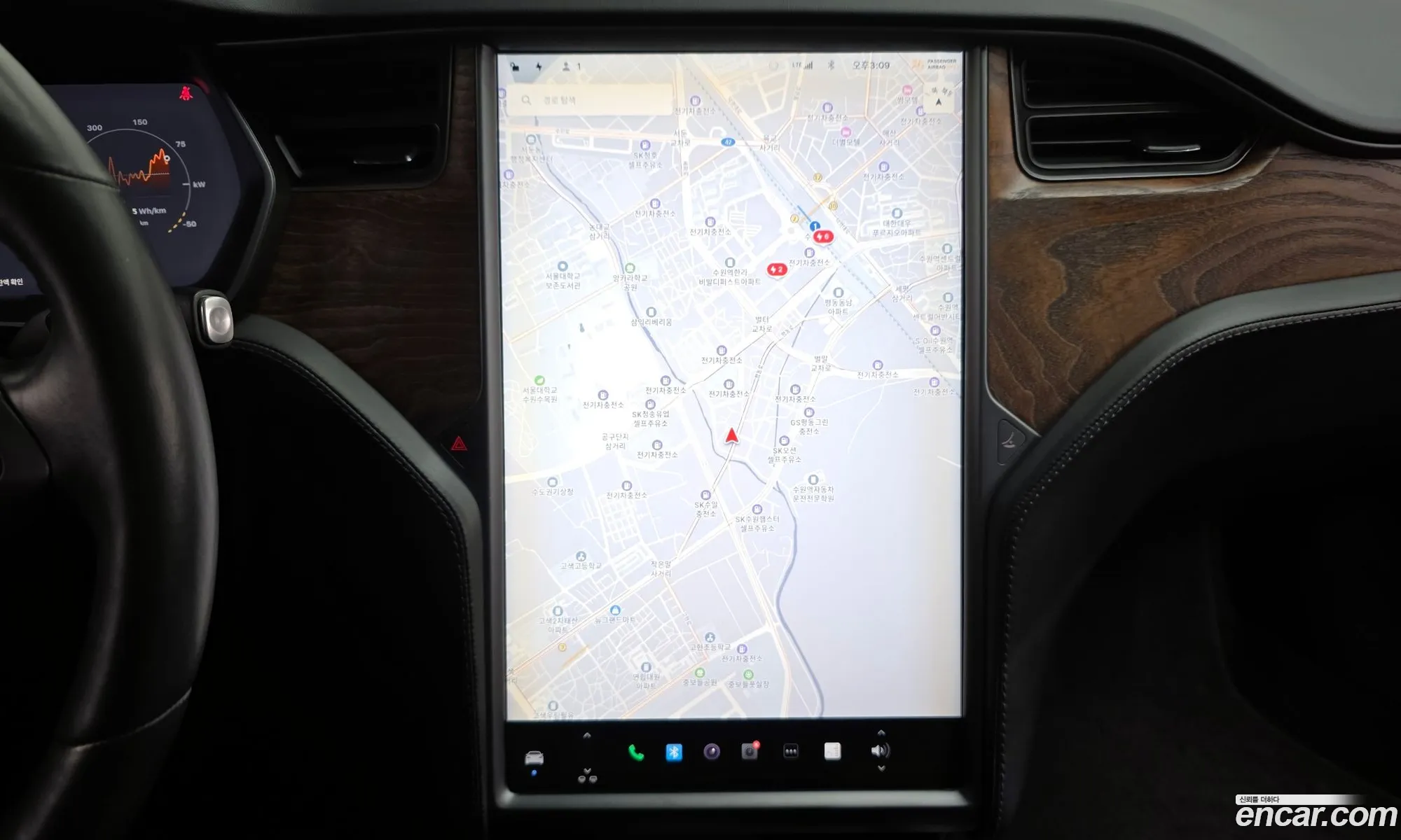 Tesla Model S 2019 5YJSA1E21KF313097 — 17