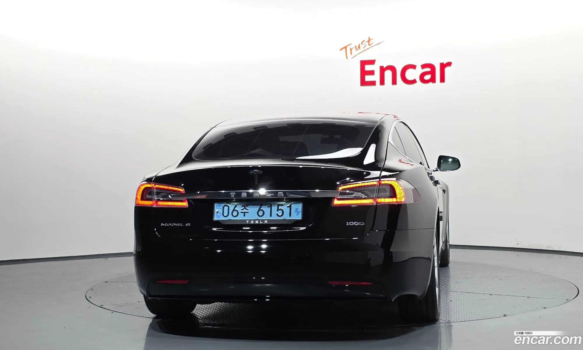 Tesla Model S 2019 5YJSA1E21KF313097 — 8
