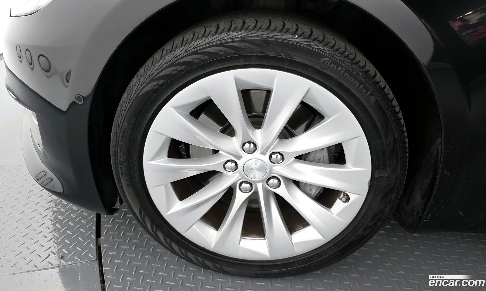 Tesla Model S 2019 5YJSA1E21KF313097 — 20
