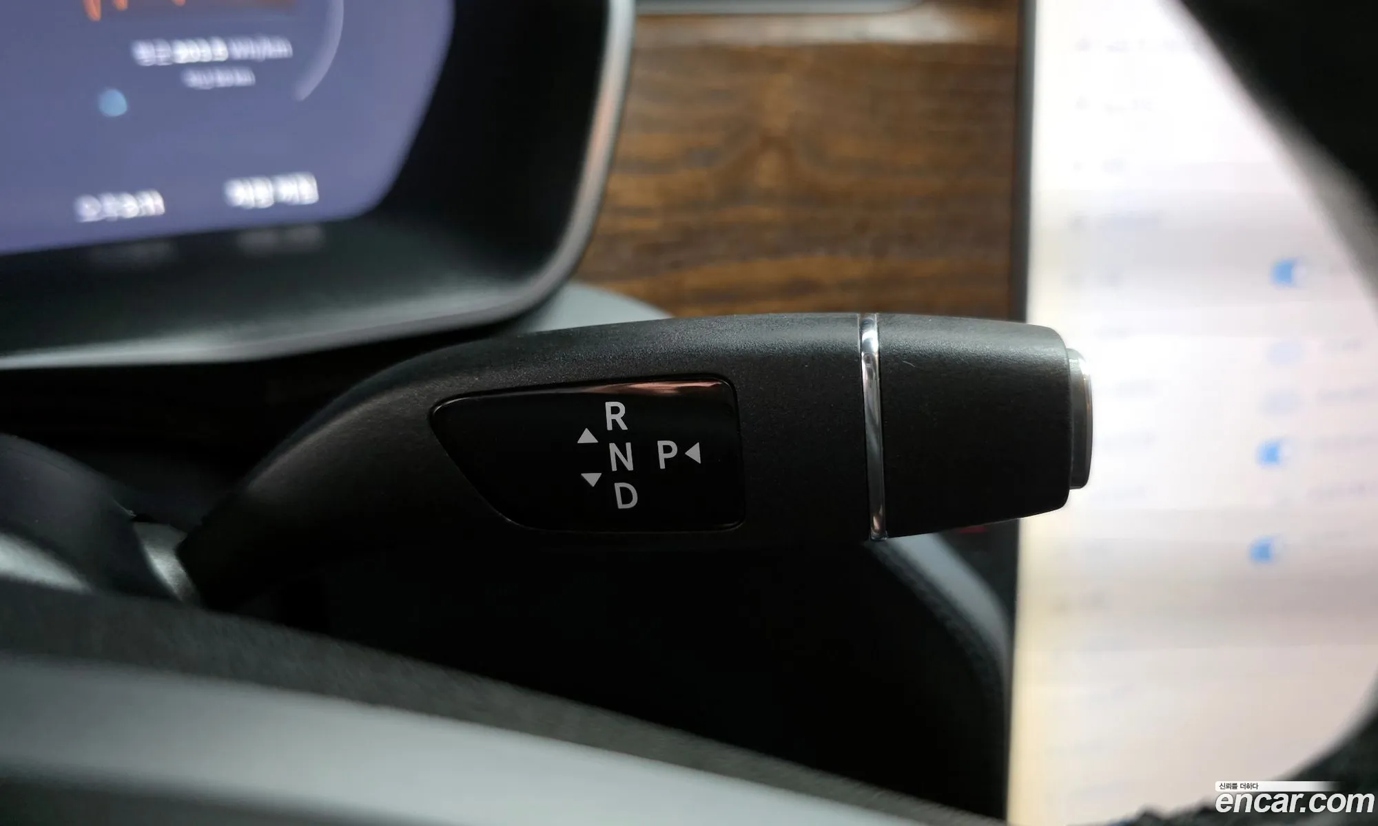 Tesla Model S 2019 5YJSA1E21KF313097 — 4