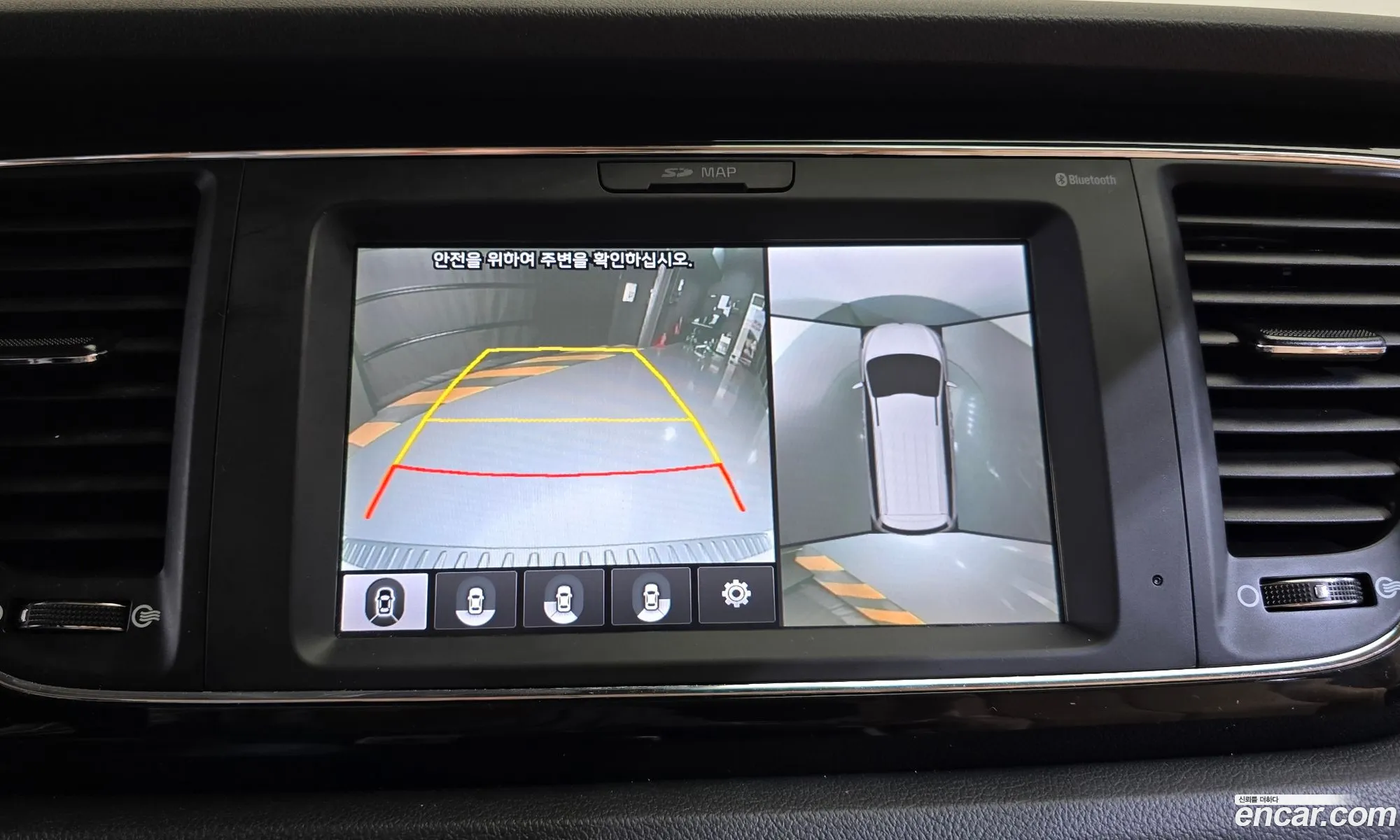 Kia Carnival 2017 — 18