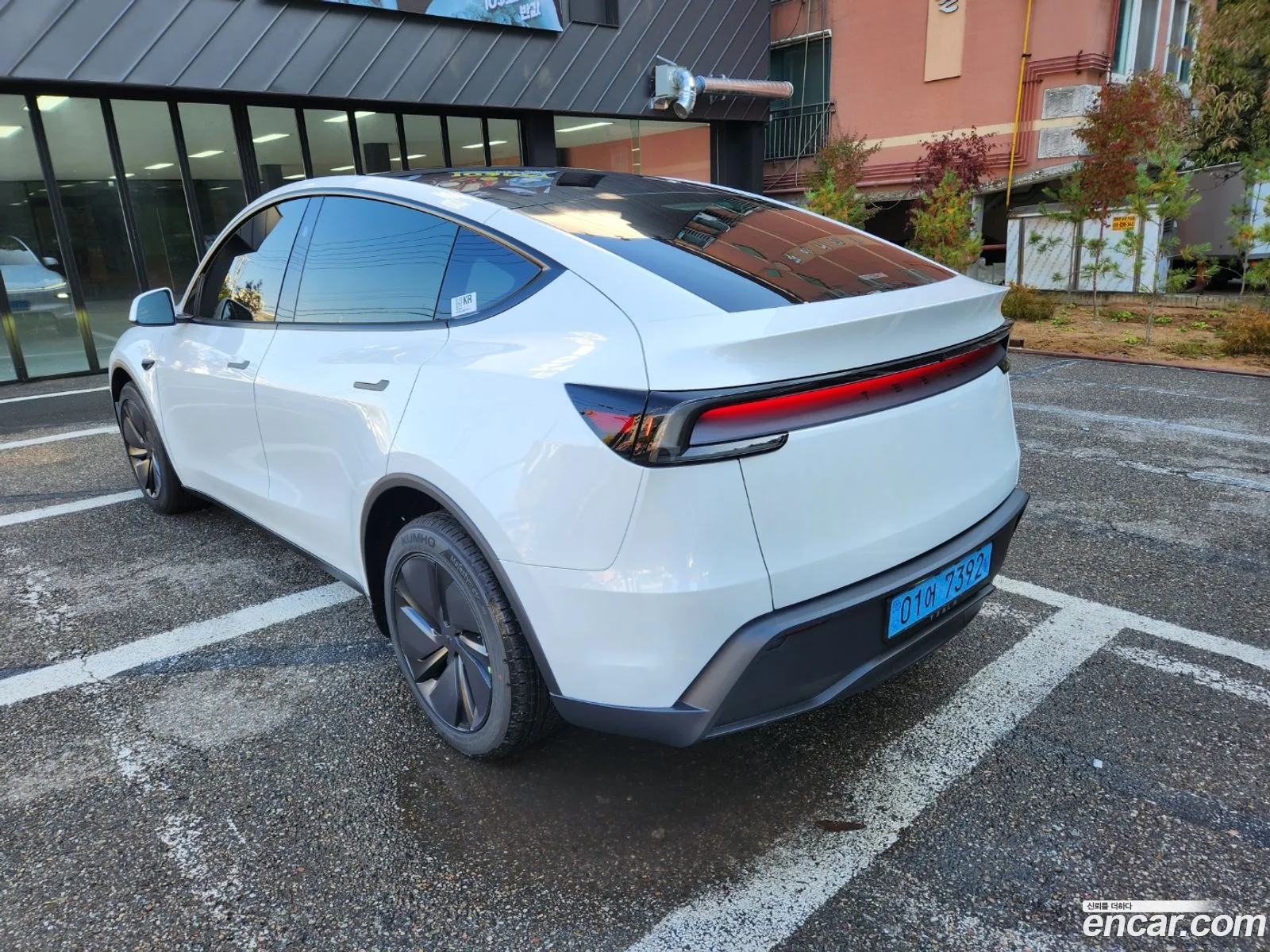 Tesla Model Y 2025 — 13