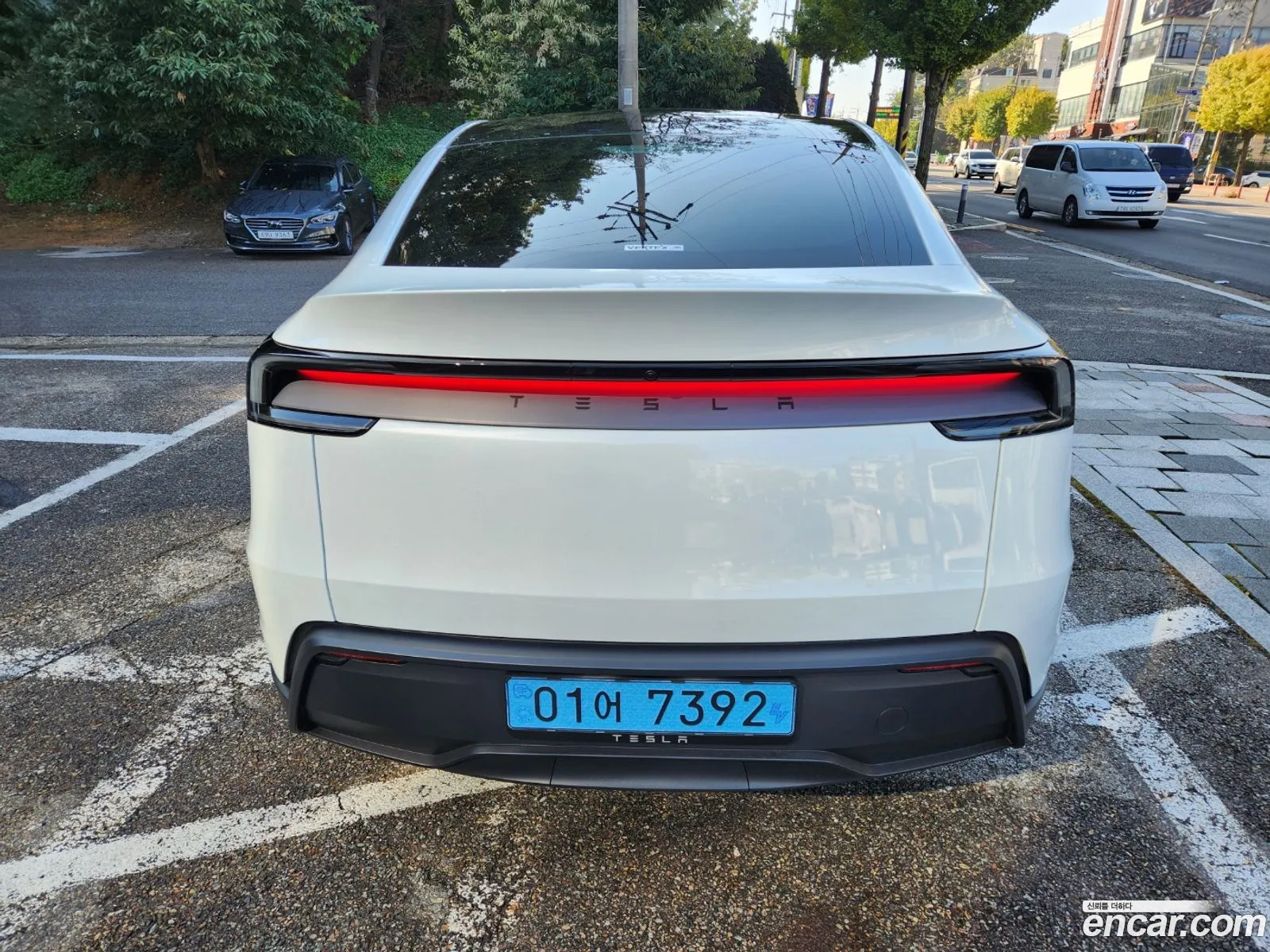 Tesla Model Y 2025 — 15