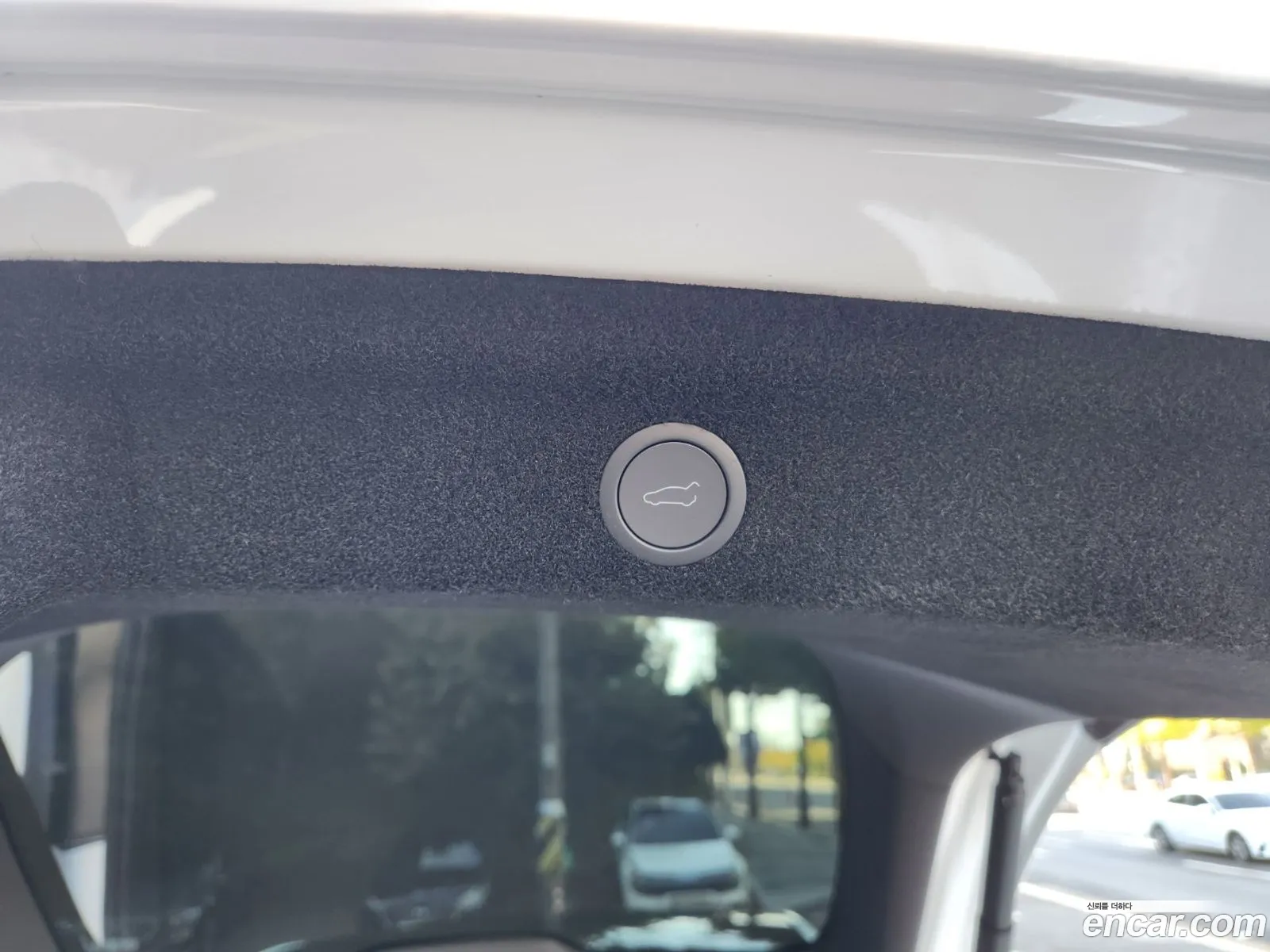 Tesla Model Y 2025 — 14
