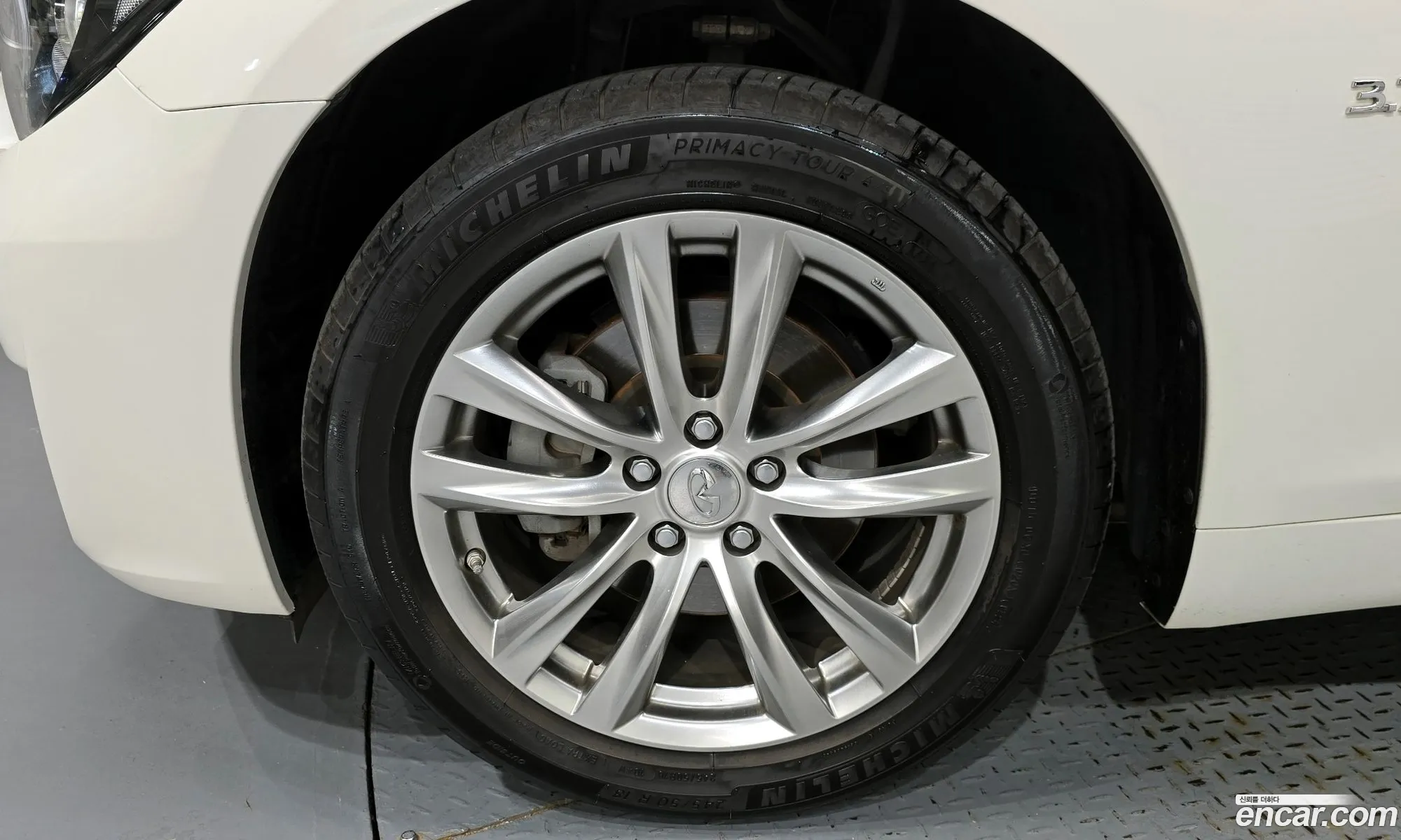 Infiniti Q70 2019 JNKBY11F0KM260001 — 12