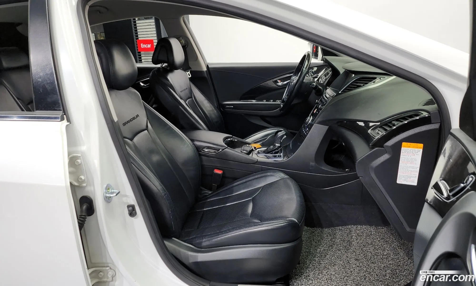 Hyundai Grandeur HG Hybrid 2015 — 19