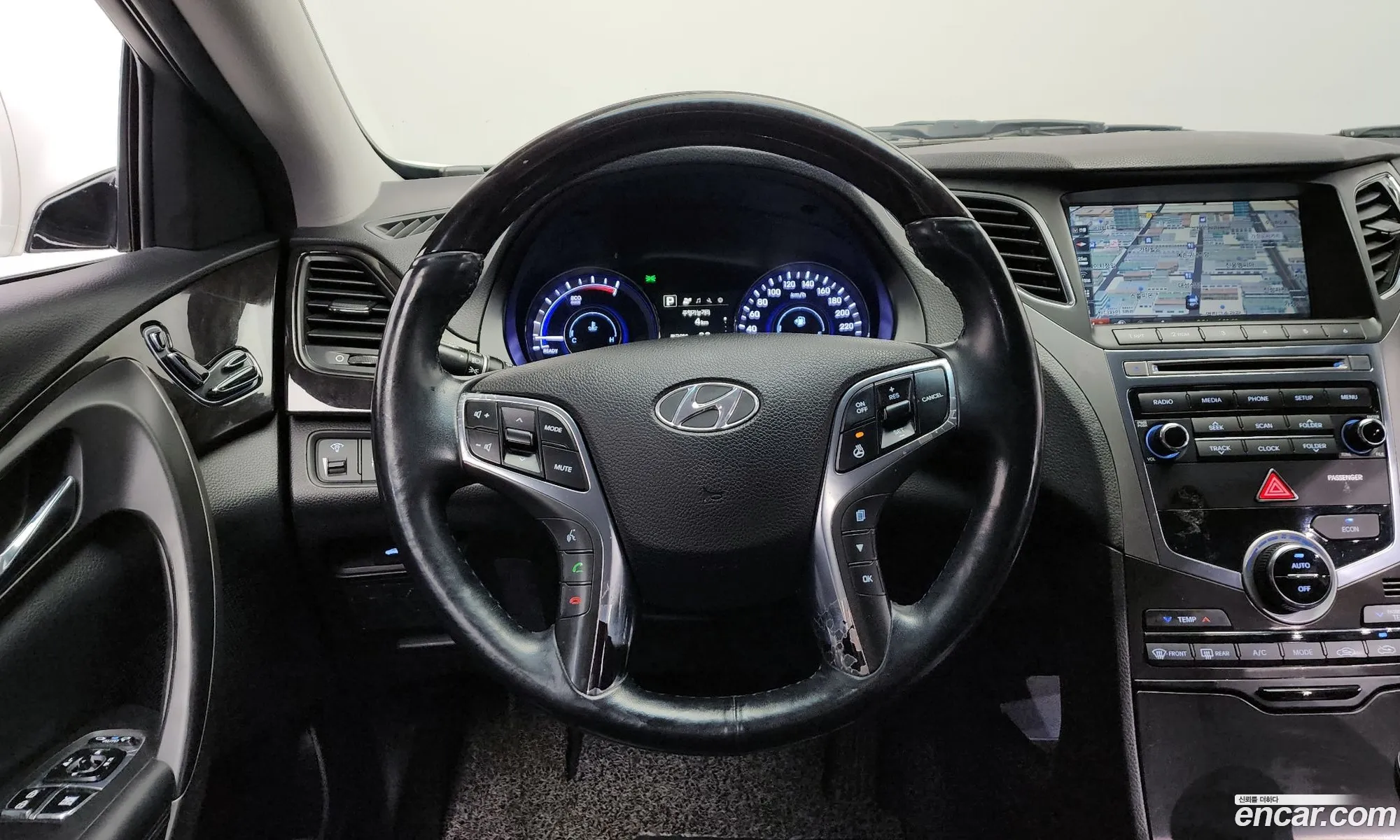 Hyundai Grandeur HG Hybrid 2015 — 8