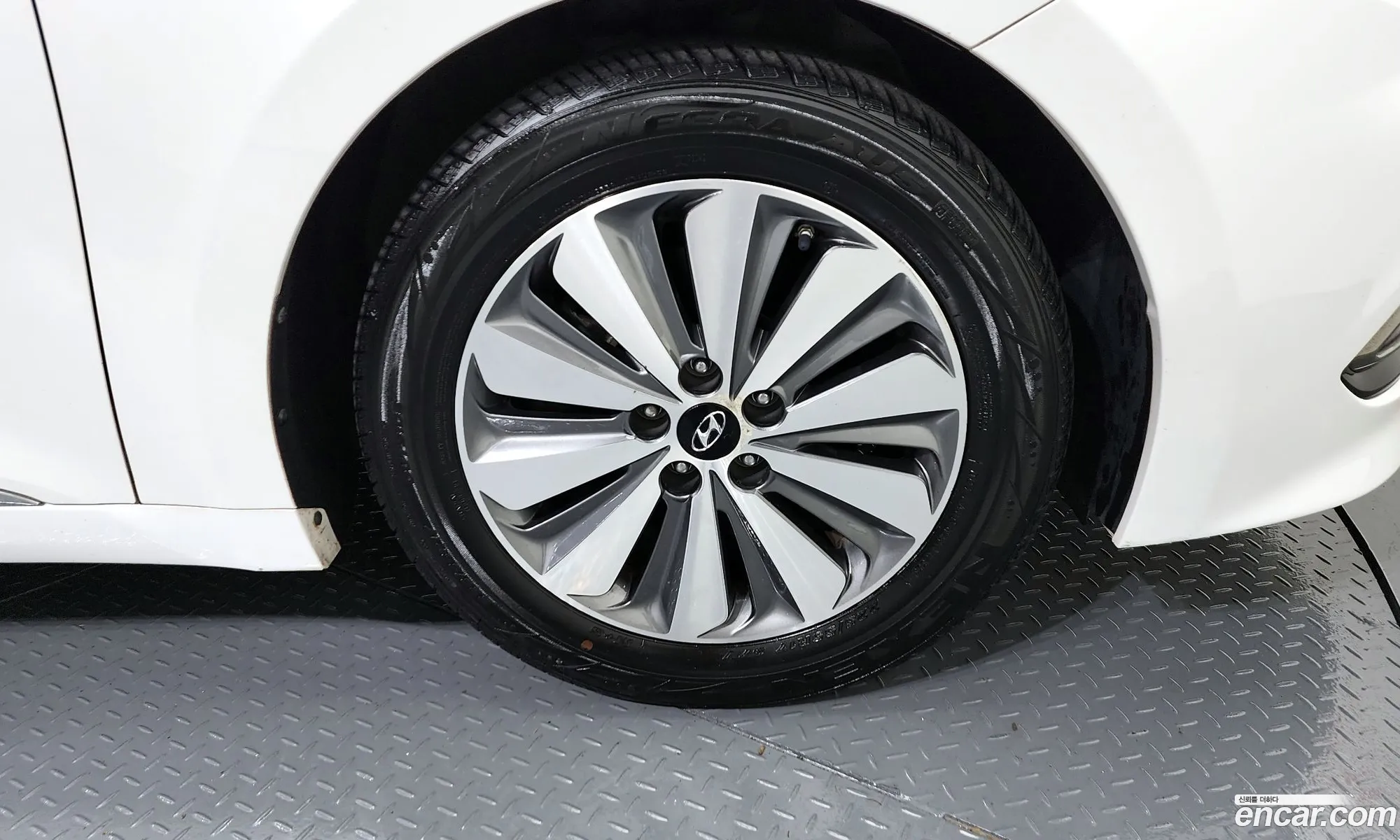 Hyundai Grandeur HG Hybrid 2015 — 11