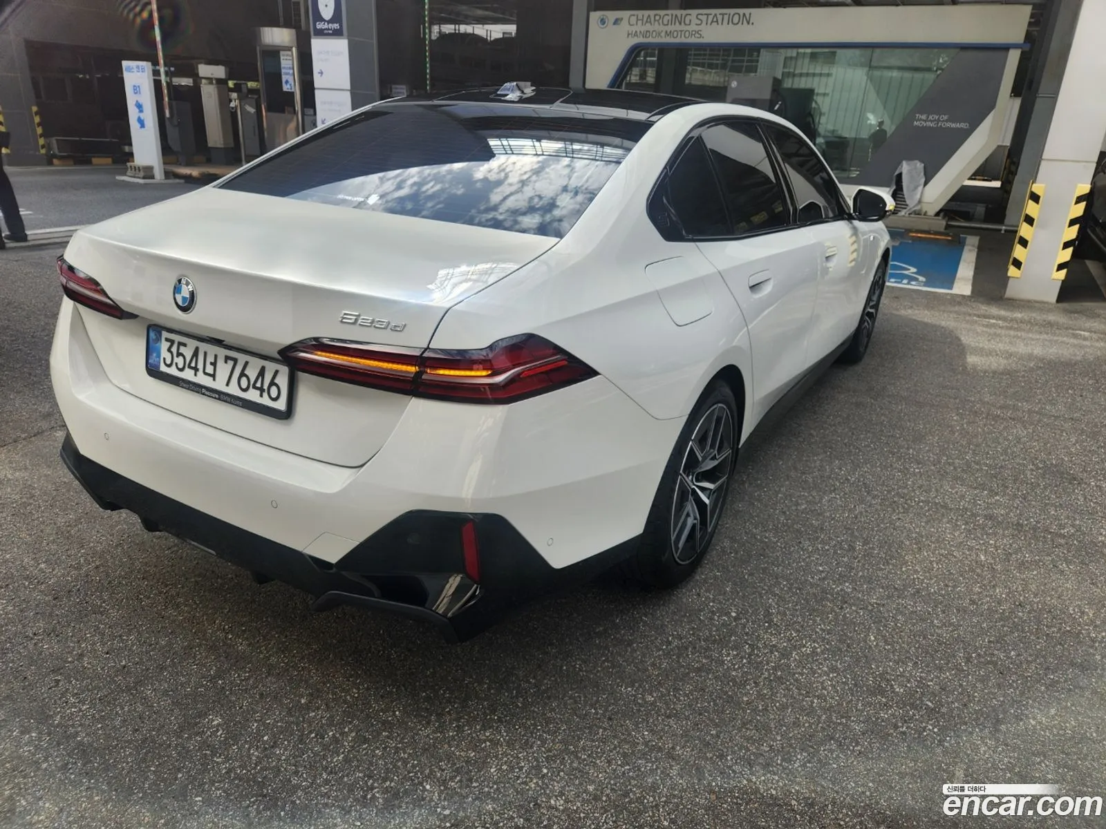 BMW 5 Series 2025 — 18