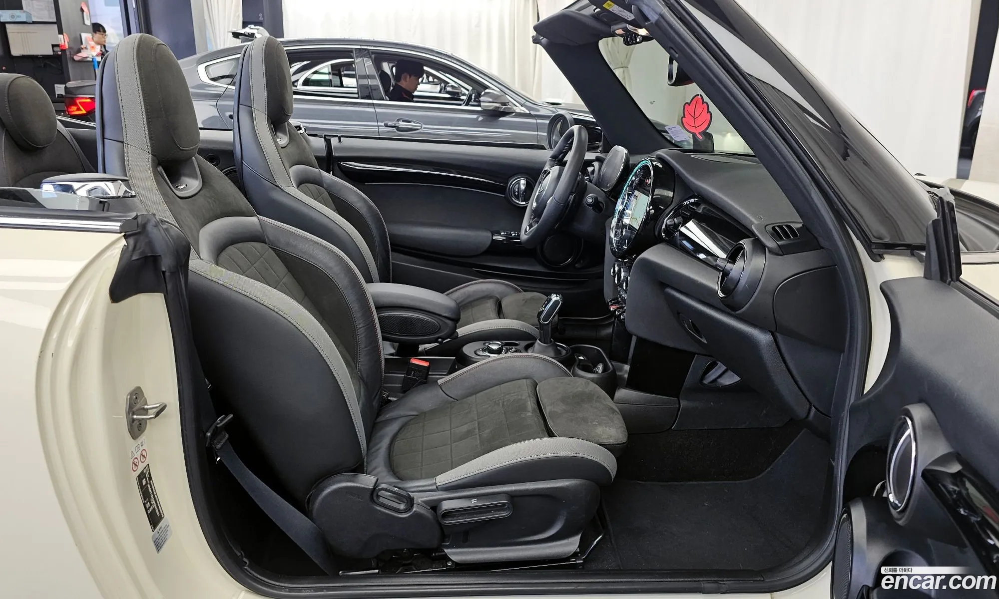 Mini Cooper S Convertible 2021 — 18