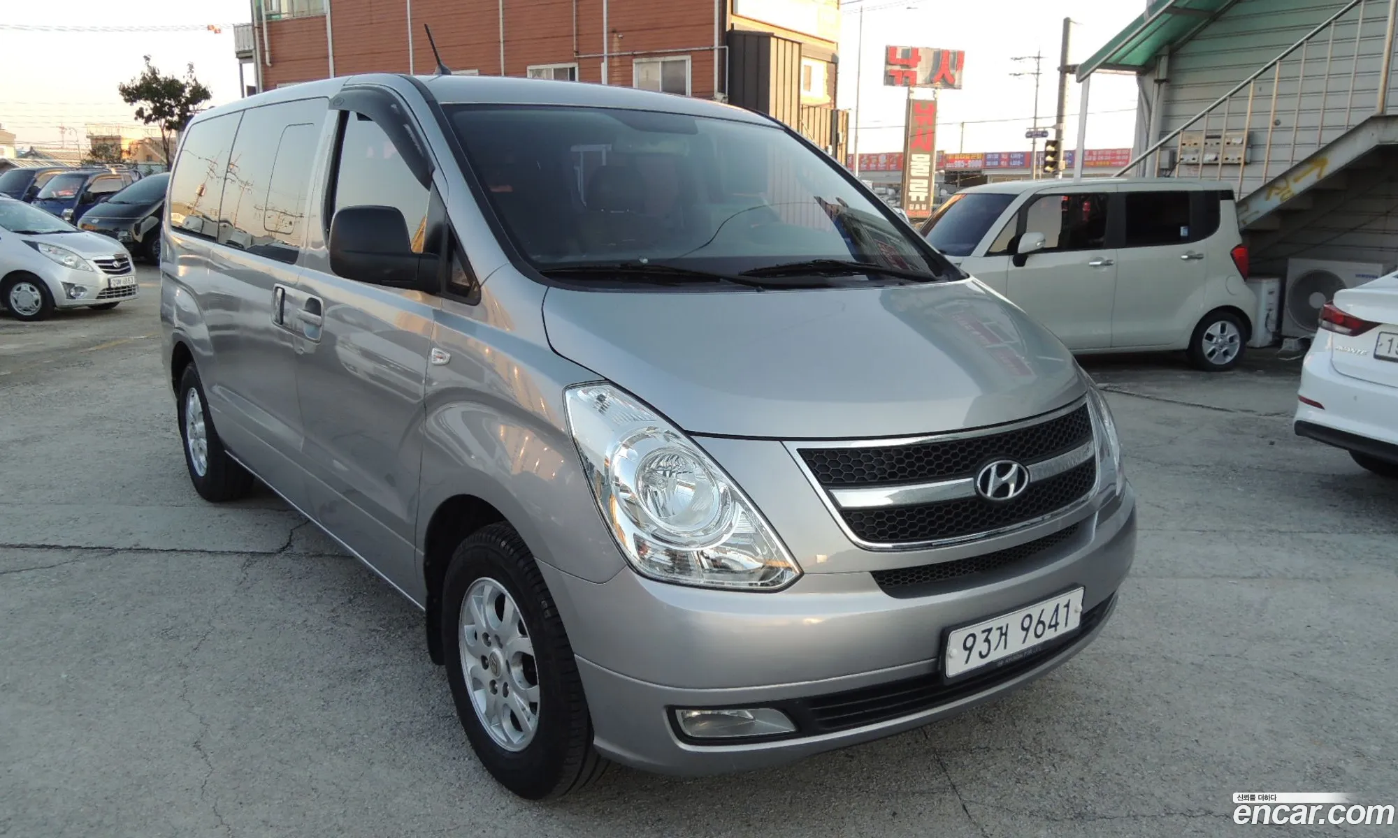 Hyundai Grand Starex 2012 — 13