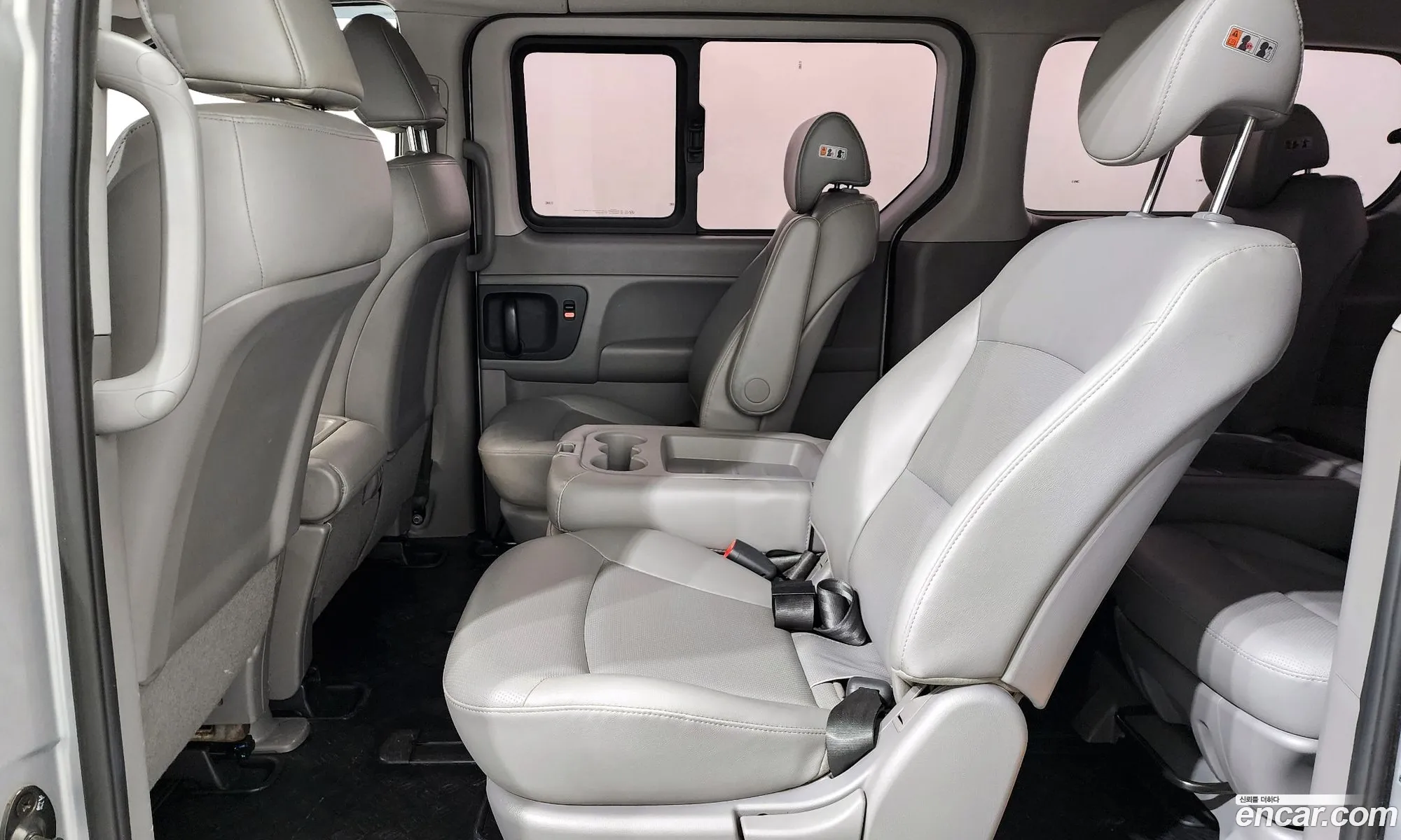 Hyundai Grand Starex 2016 — 15