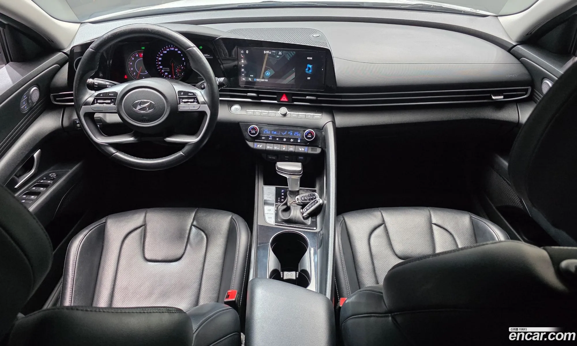 Hyundai Elantra 2021 — 3