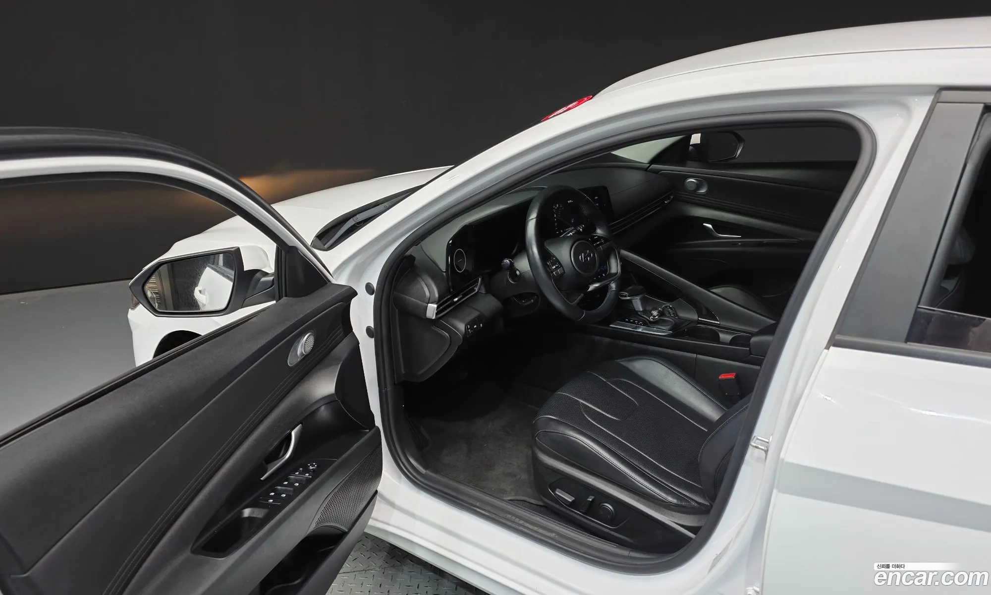 Hyundai Elantra 2021 — 16