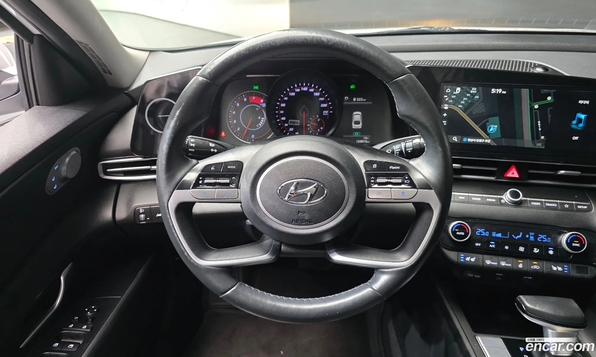 Hyundai Elantra 2021 — 4