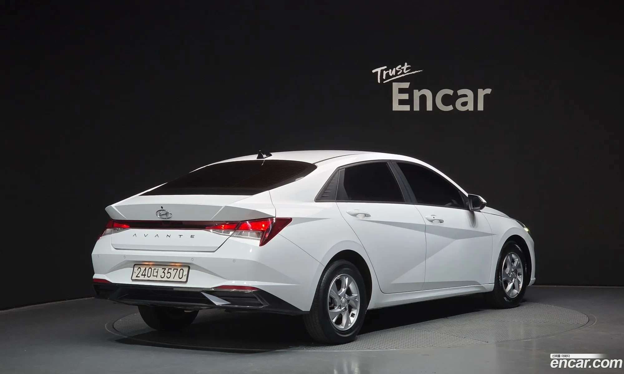 Hyundai Elantra 2021 — 13