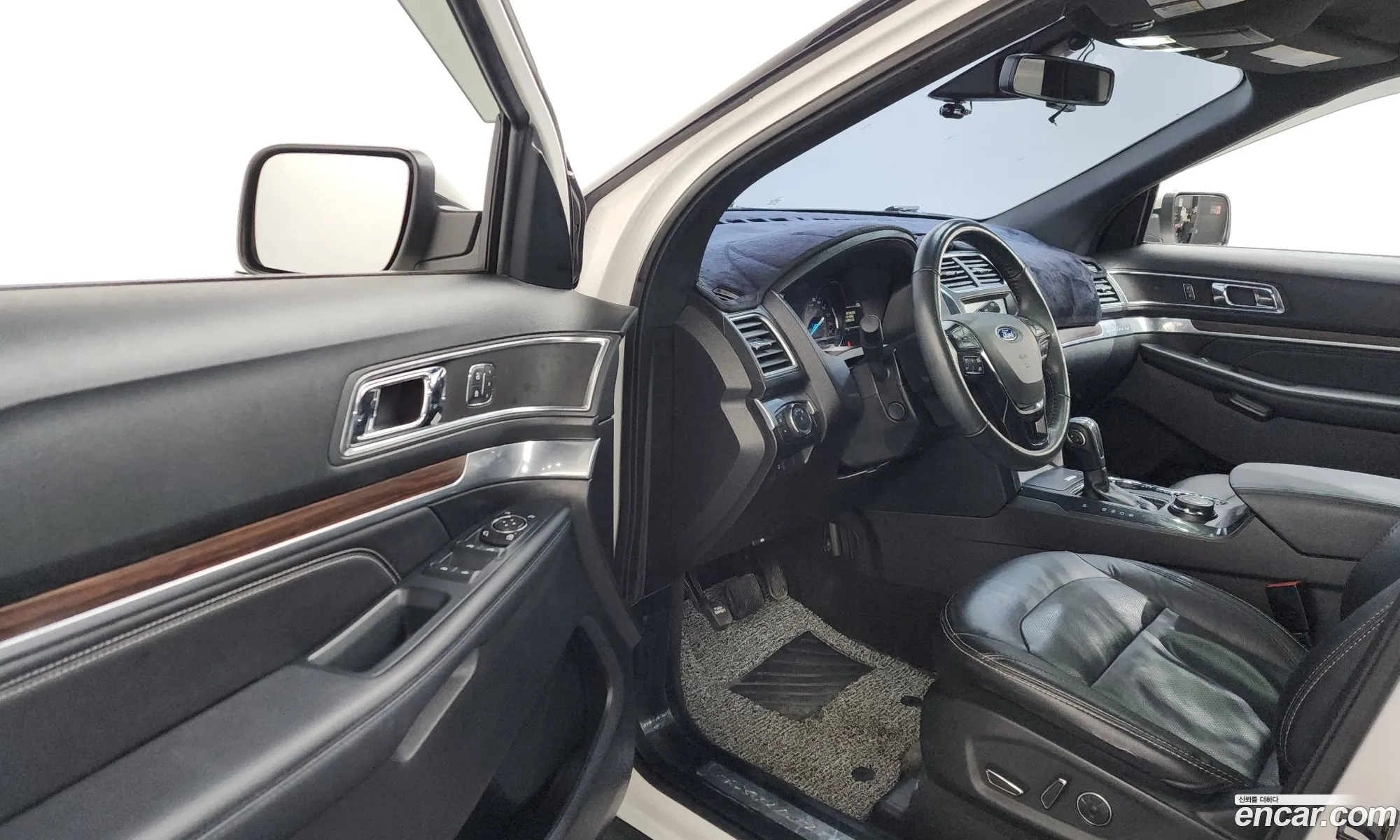 Ford Explorer 2018 1FM5K8FH7JGA47252 — 12