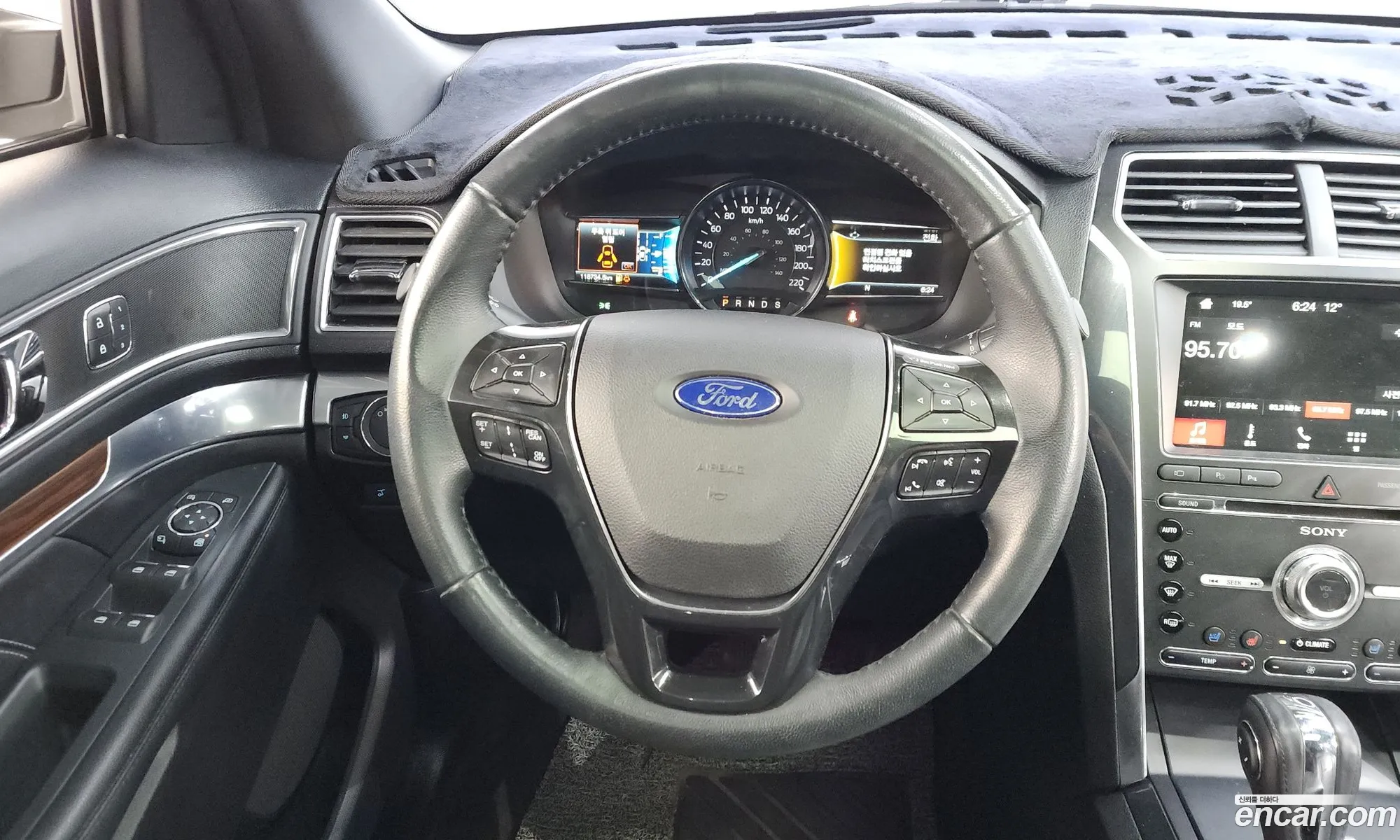 Ford Explorer 2018 1FM5K8FH7JGA47252 — 5