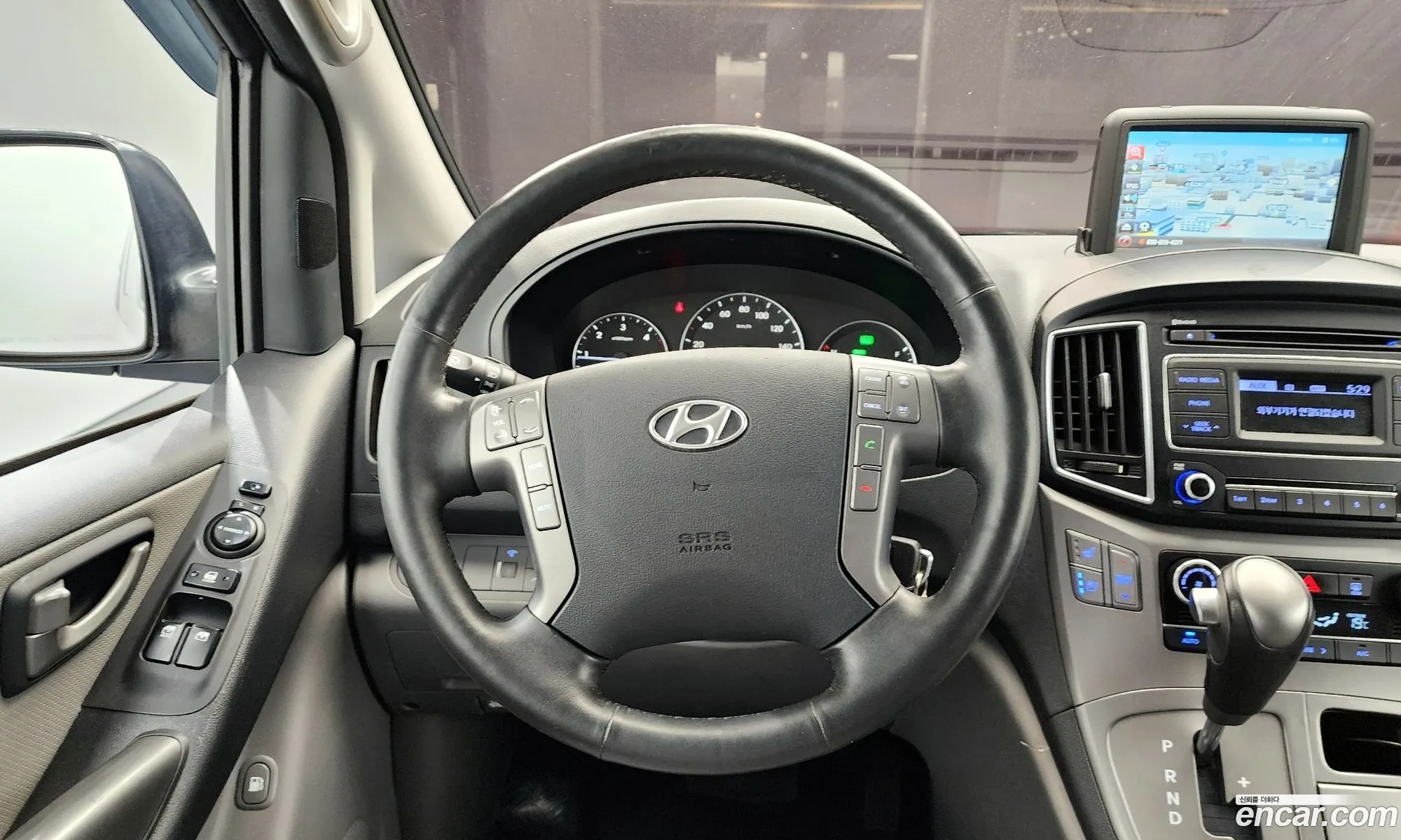 Hyundai Grand Starex 2016 — 16