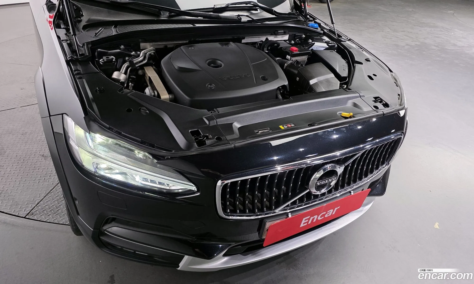 Volvo V90 Cross Country 2020 — 19