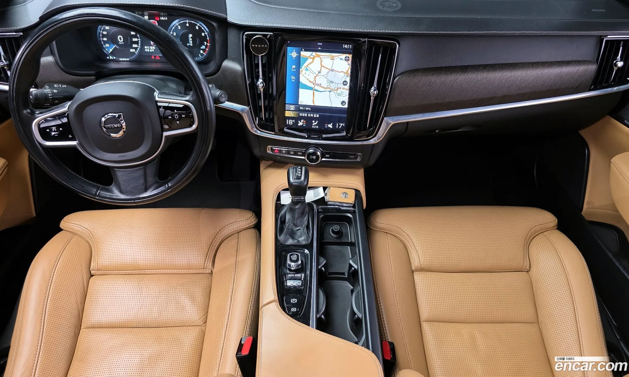 Volvo V90 Cross Country 2020 — 11