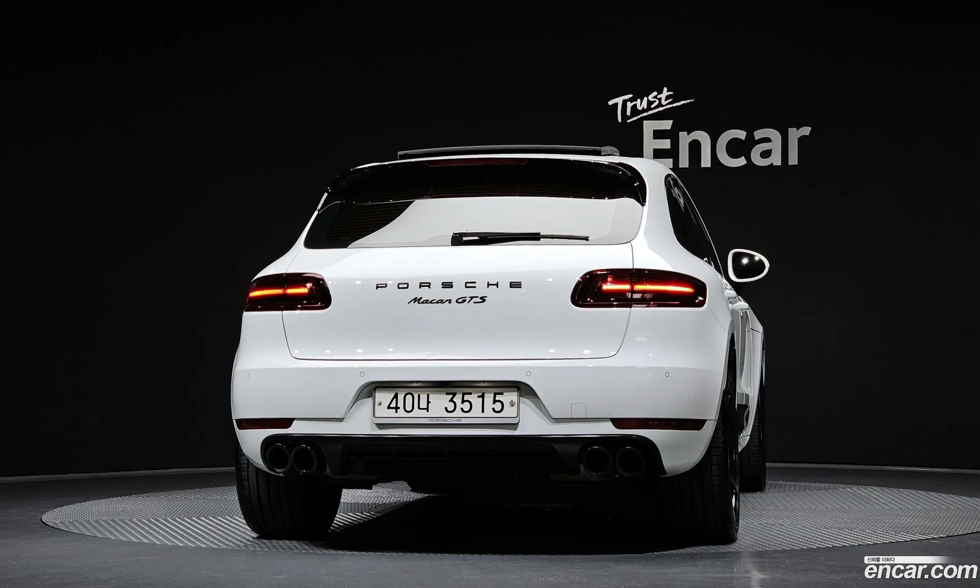 Porsche Macan 2017 WP1AG2950JLB63336 — 16