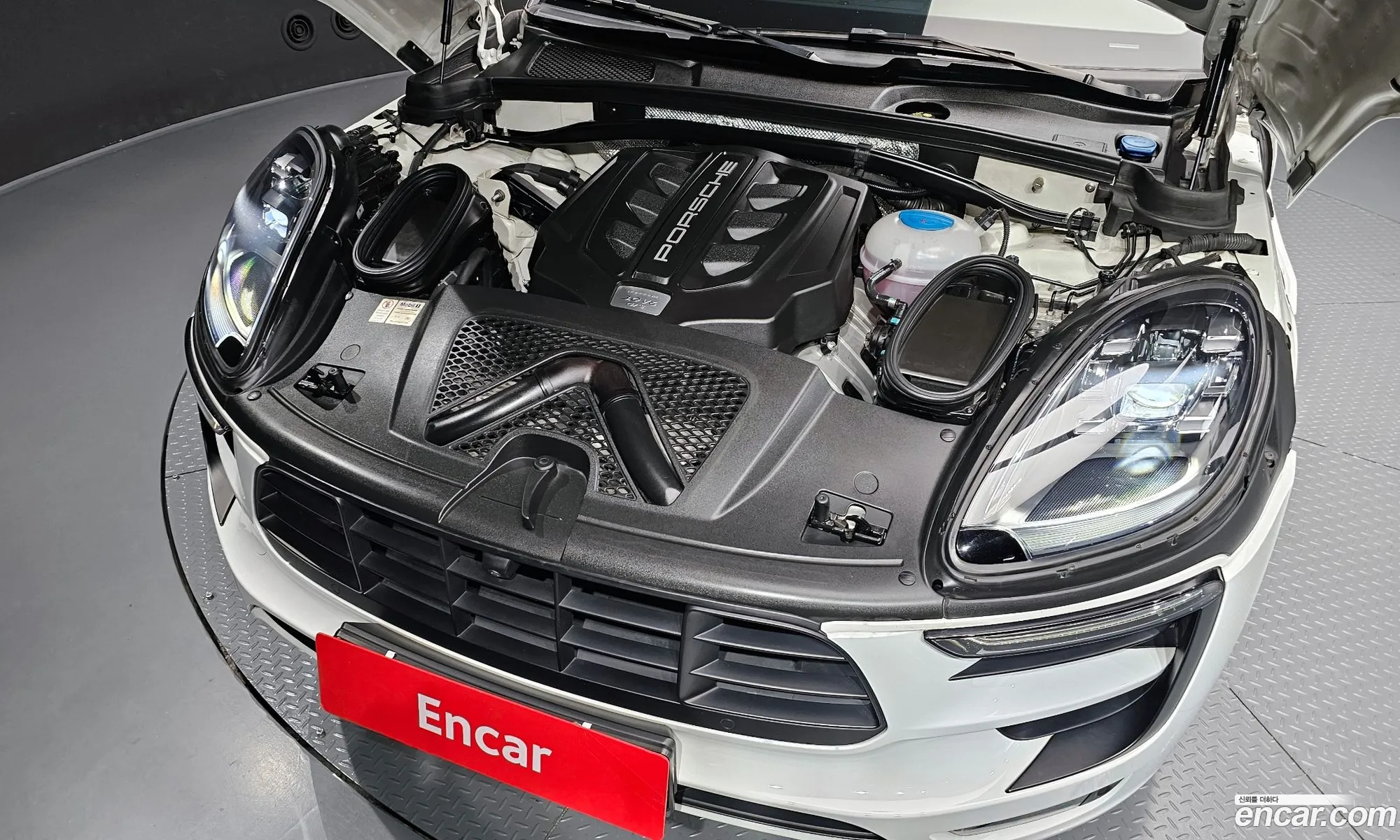 Porsche Macan 2017 WP1AG2950JLB63336 — 14