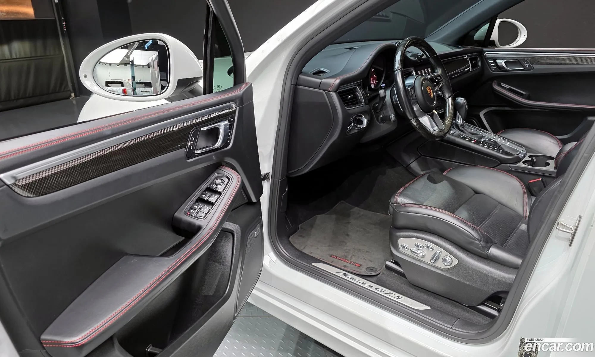 Porsche Macan 2017 WP1AG2950JLB63336 — 8