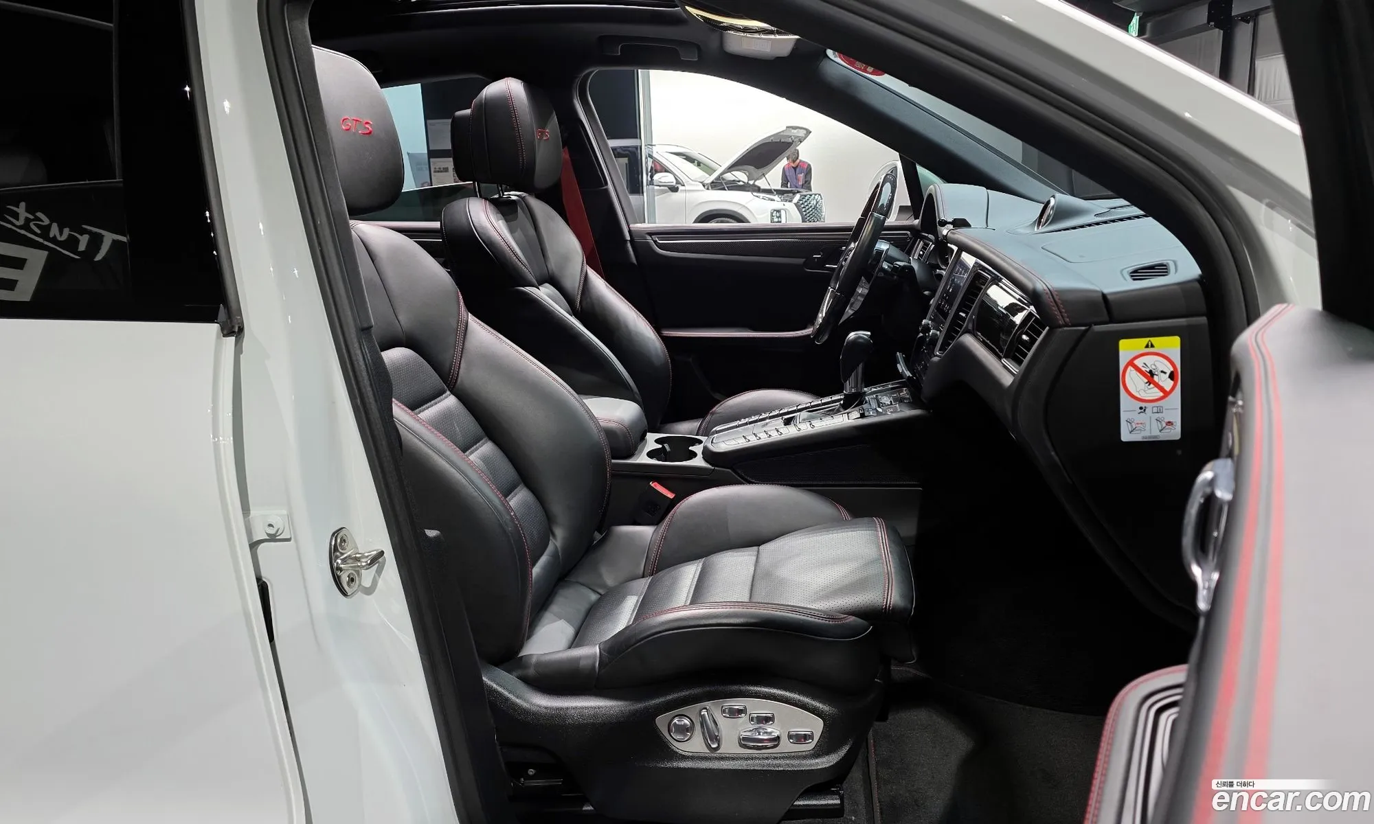 Porsche Macan 2017 WP1AG2950JLB63336 — 19