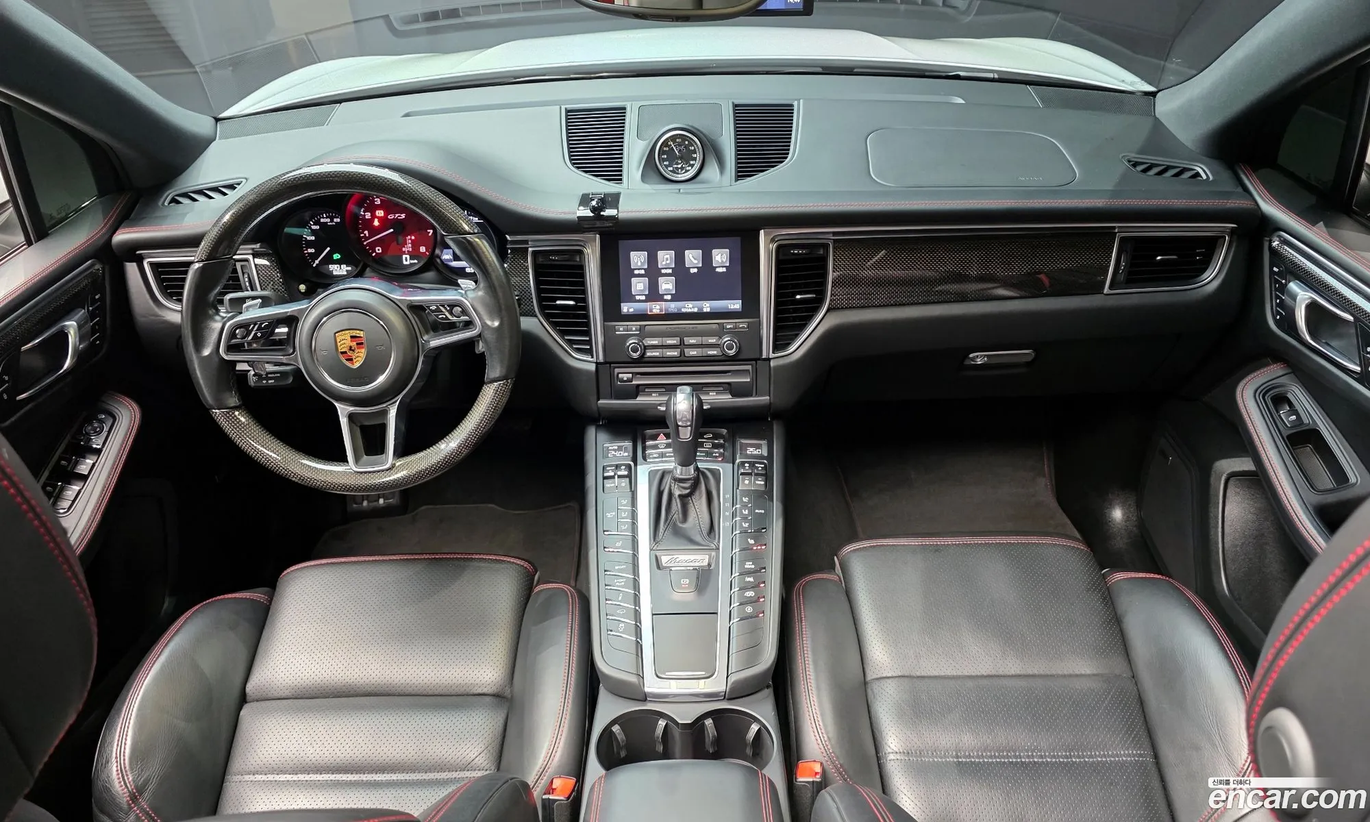 Porsche Macan 2017 WP1AG2950JLB63336 — 12
