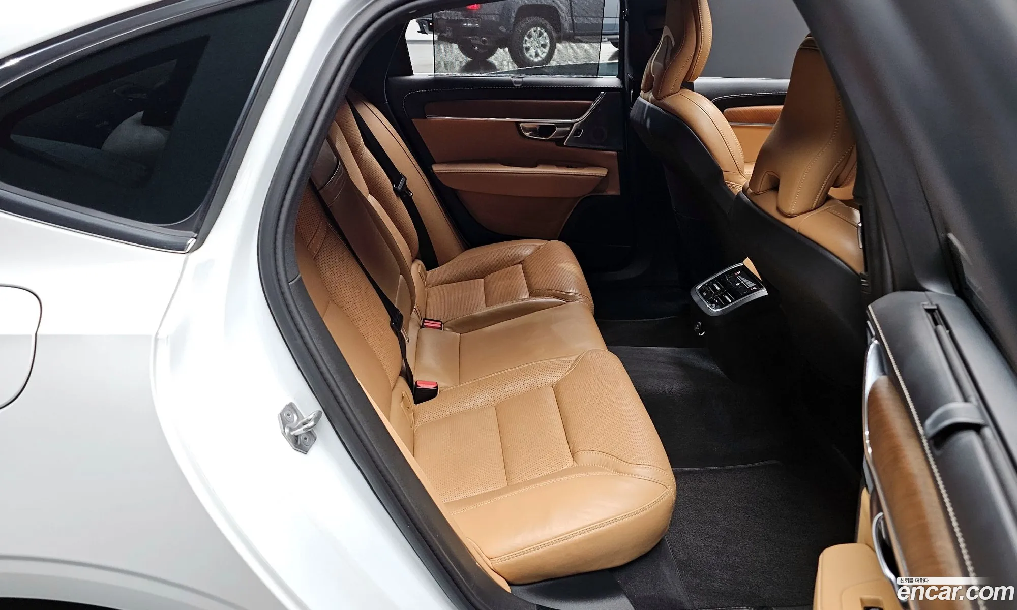 Volvo S90 2019 — 13