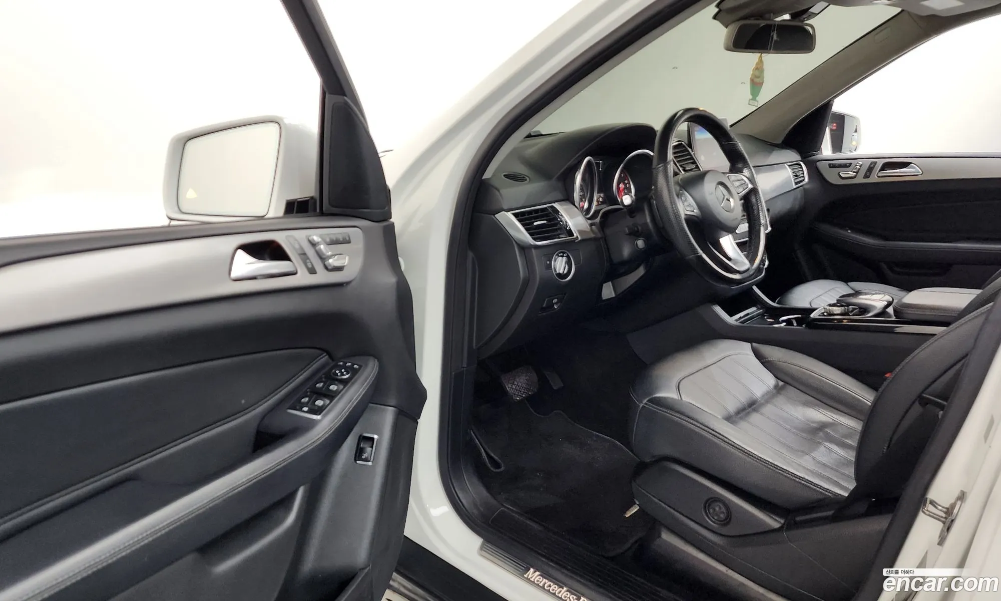 Mercedes-Benz GLE-Class W166 2018 — 4