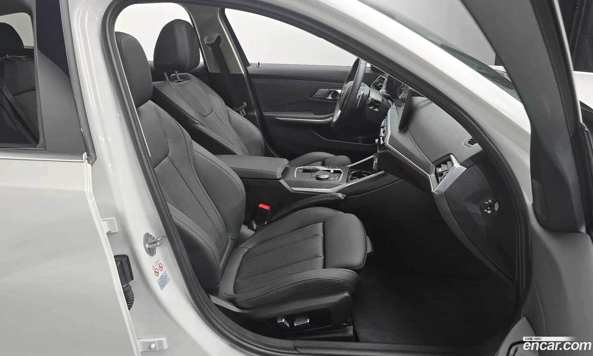 BMW 3 Series 2023 — 14