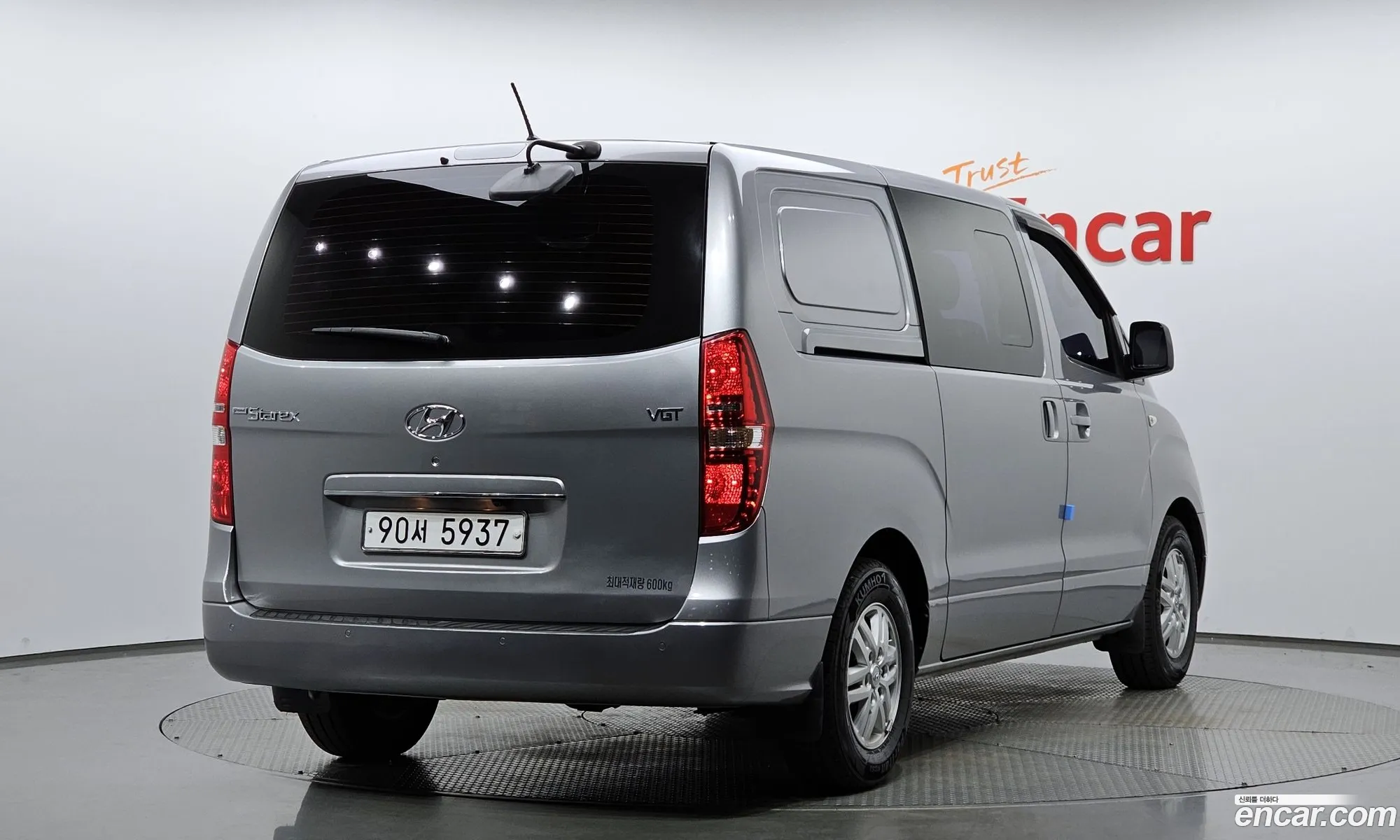Hyundai Grand Starex 2017 — 17