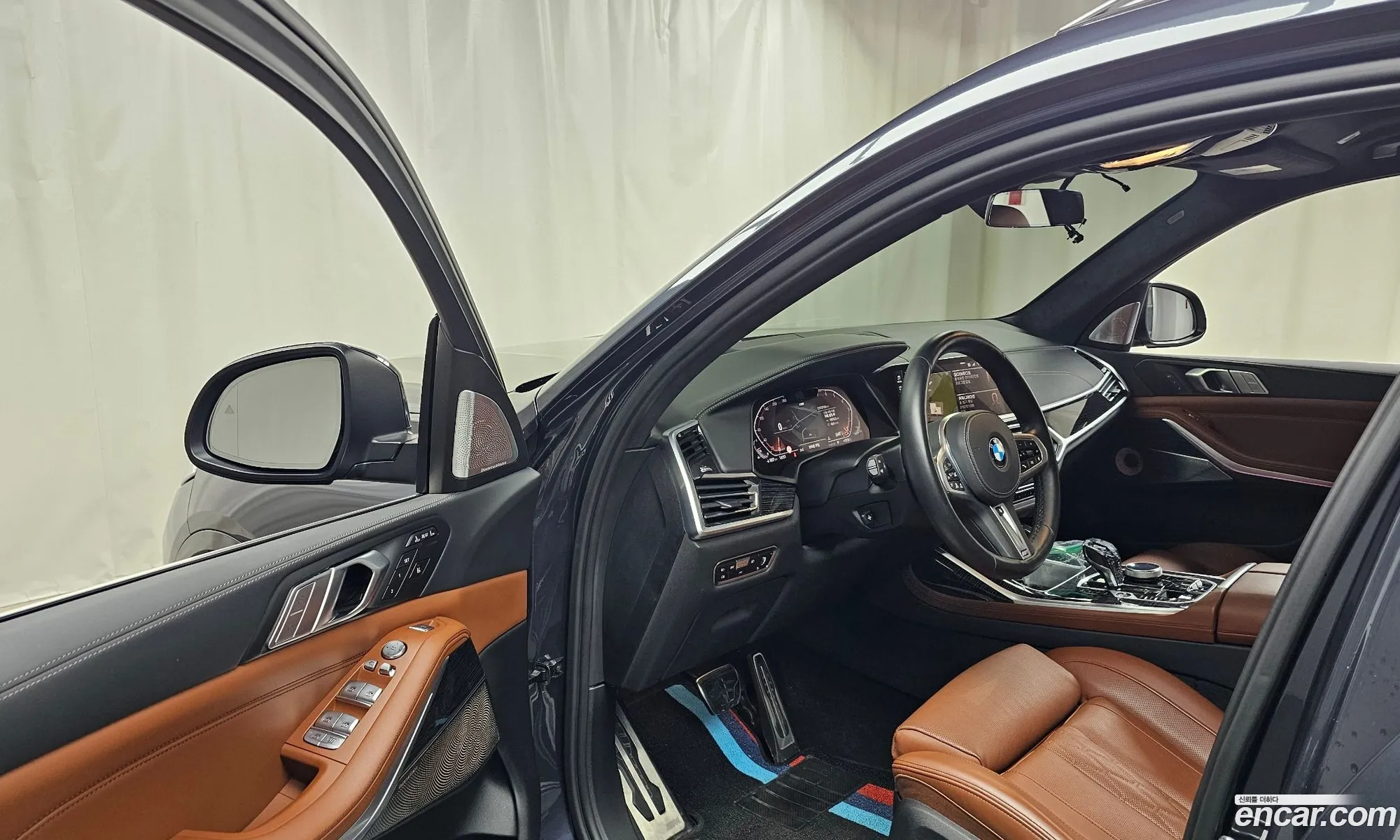 BMW X7 2021 — 18