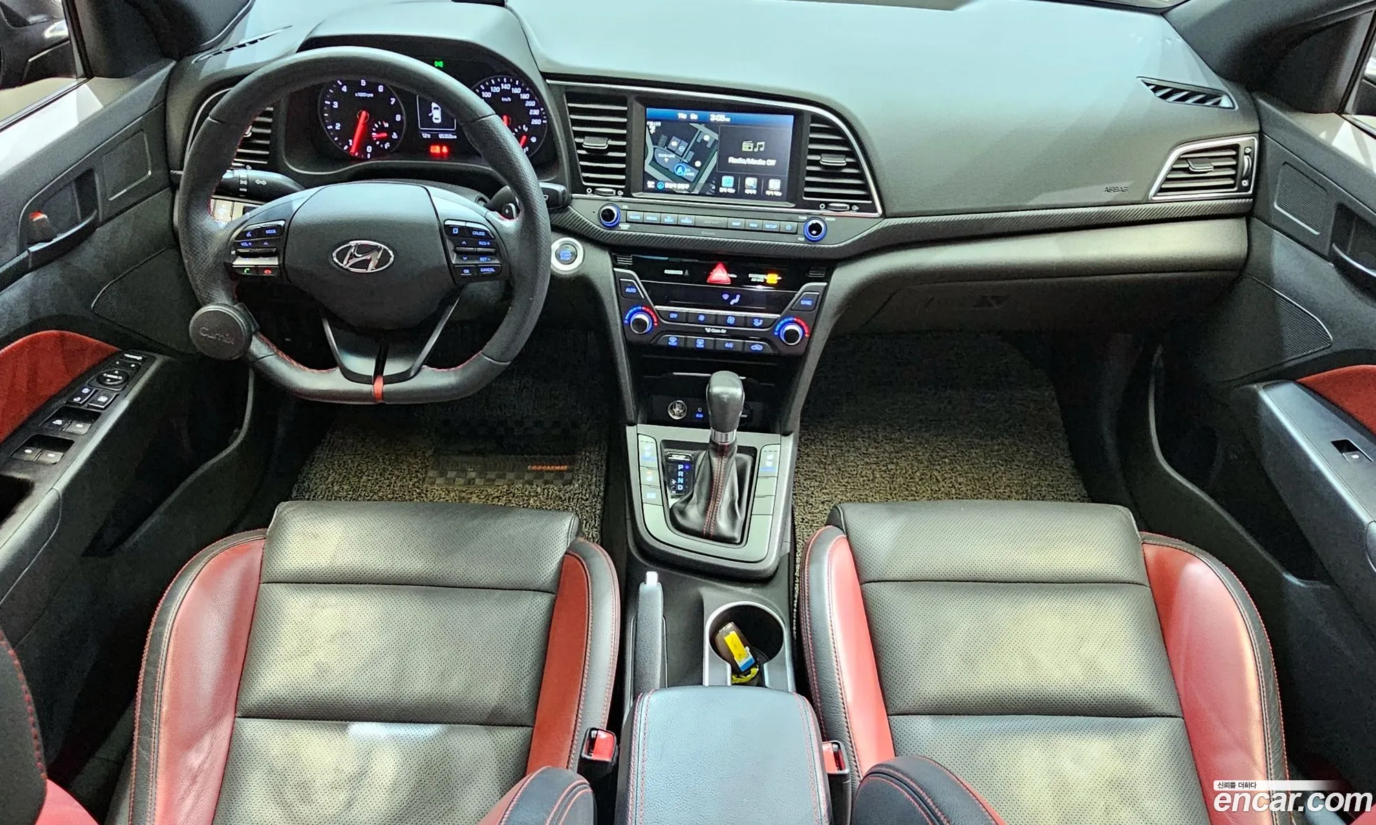 Hyundai Elantra AD 2017 — 14