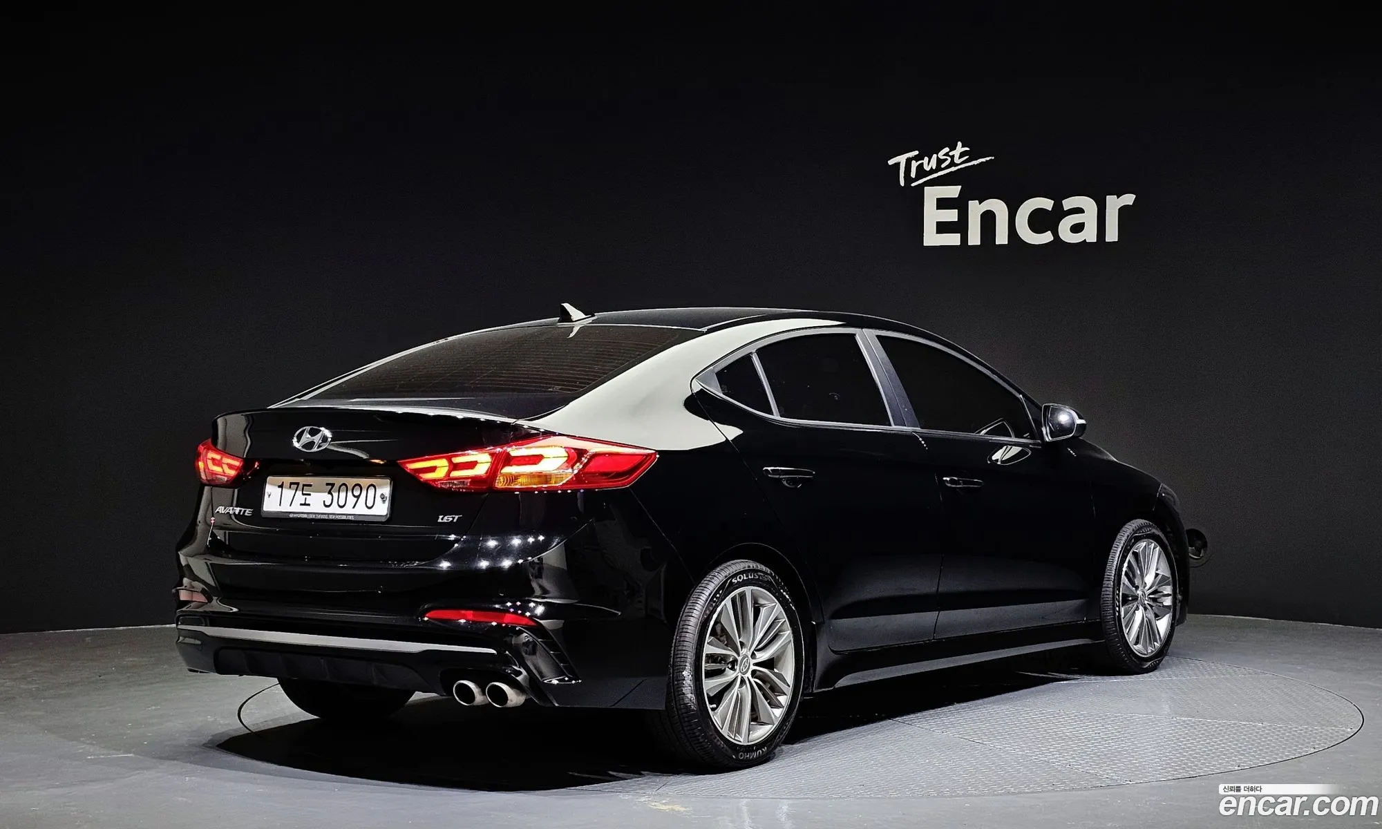 Hyundai Elantra AD 2017 — 13