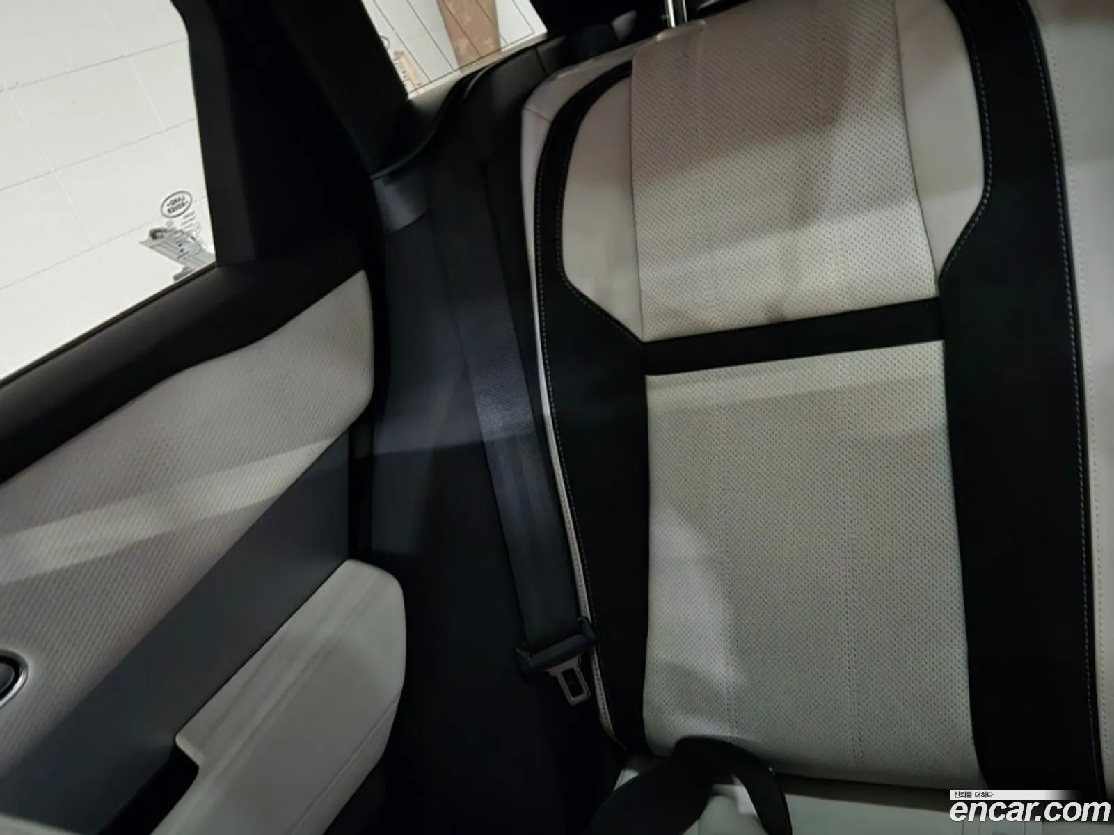 Land Rover Range Rover Velar 2023 — 8