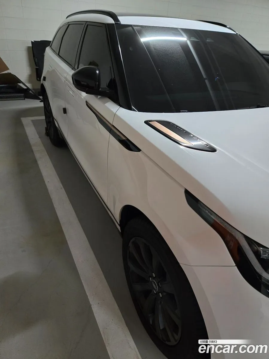 Land Rover Range Rover Velar 2023 — 9