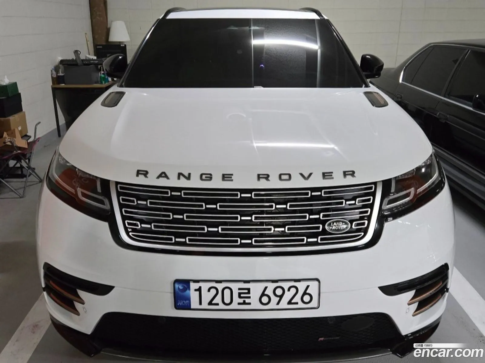 Land Rover Range Rover Velar 2023 — 11
