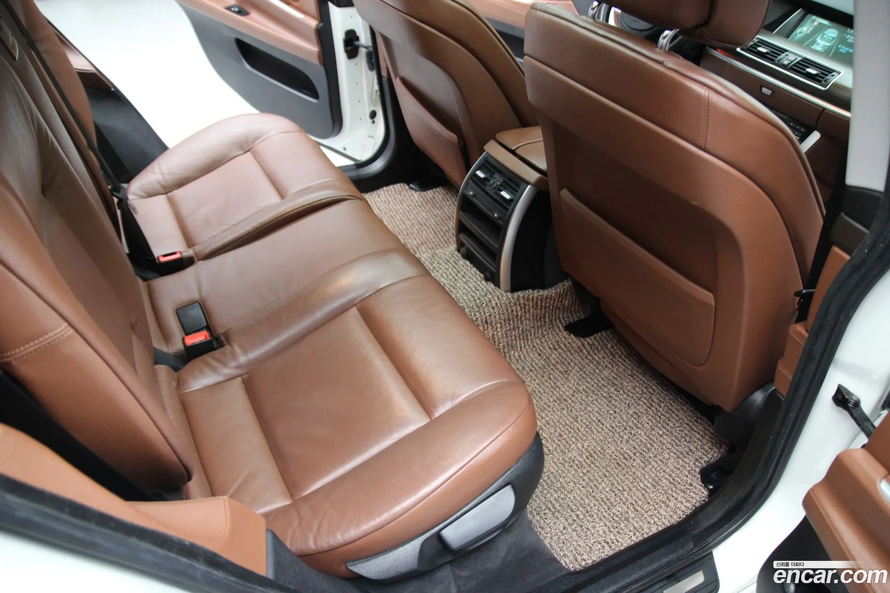 BMW 5 Series GT 2013 — 19