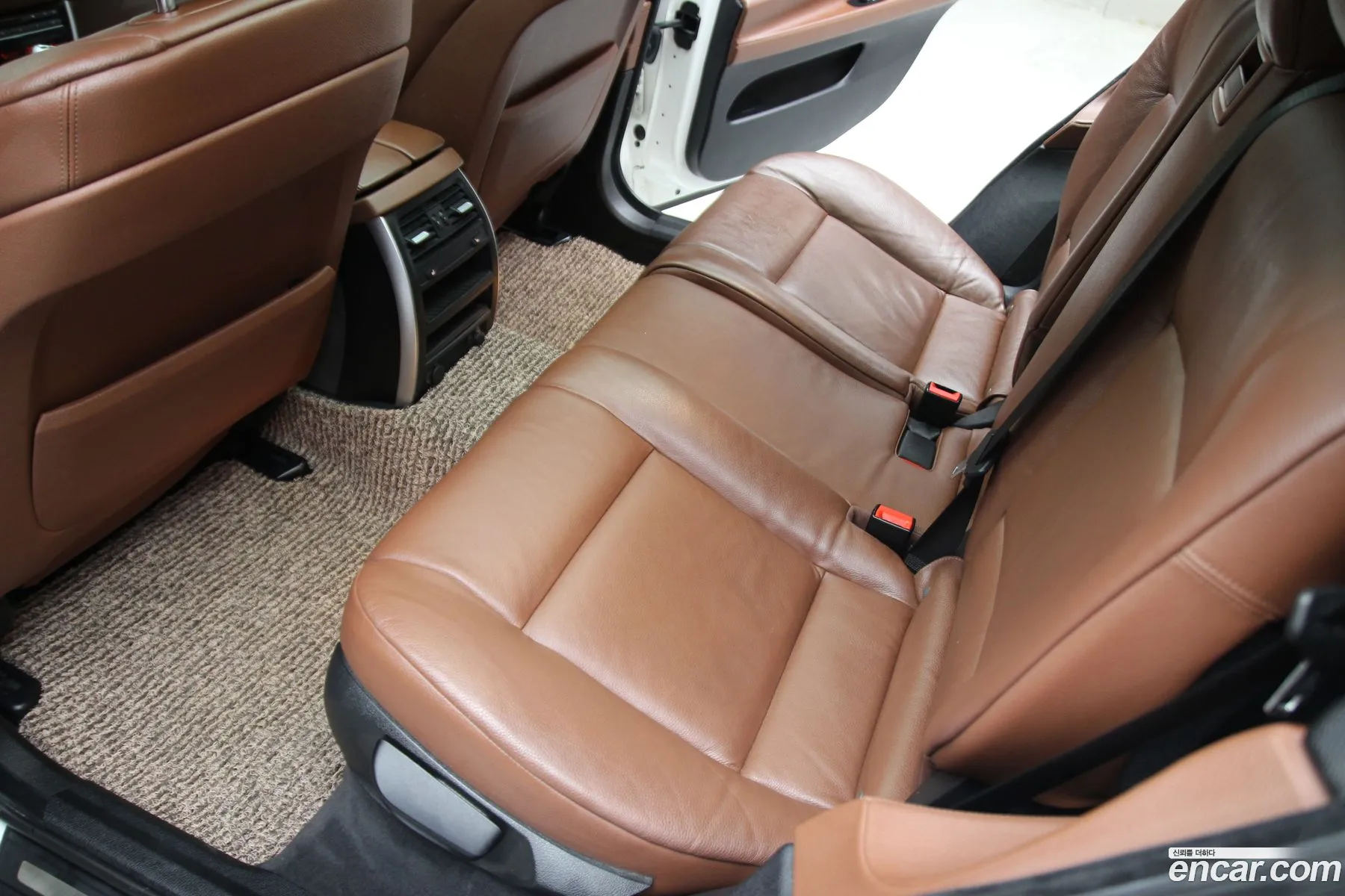 BMW 5 Series GT 2013 — 13