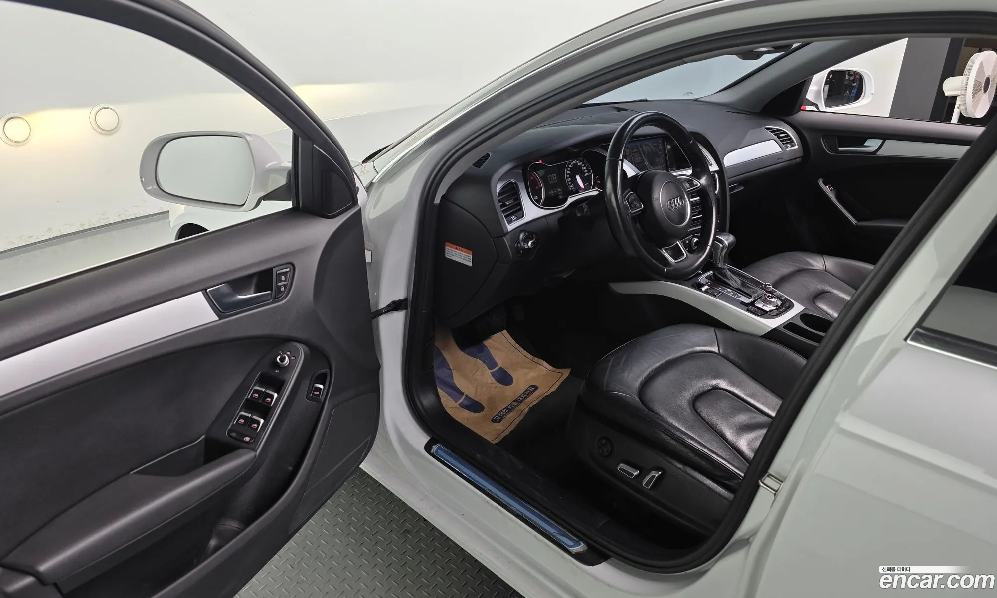 Audi A4 2015 WAUZZZ8KXGA007336 — 18