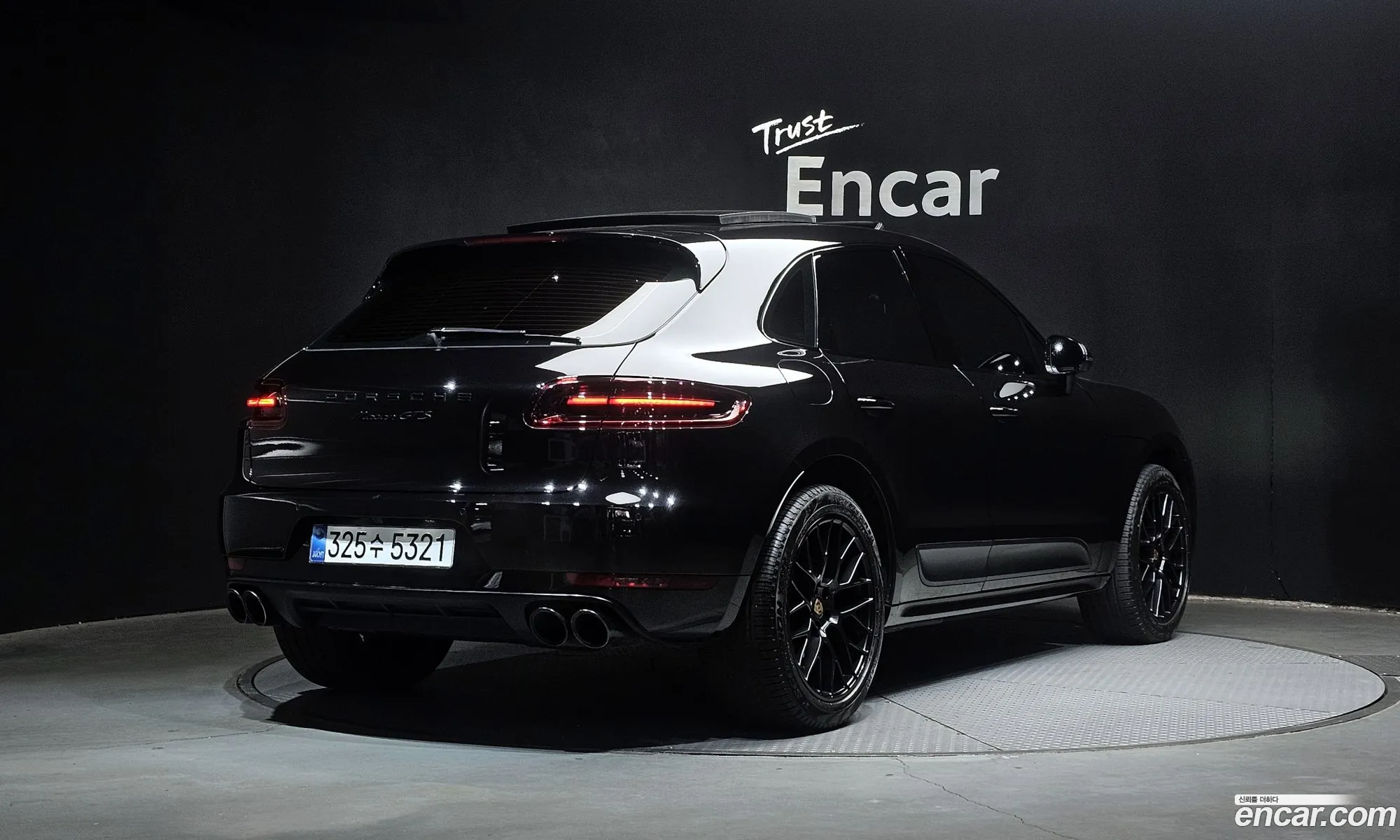 Porsche Macan 2018 WP1AG2951JLB63376 — 17