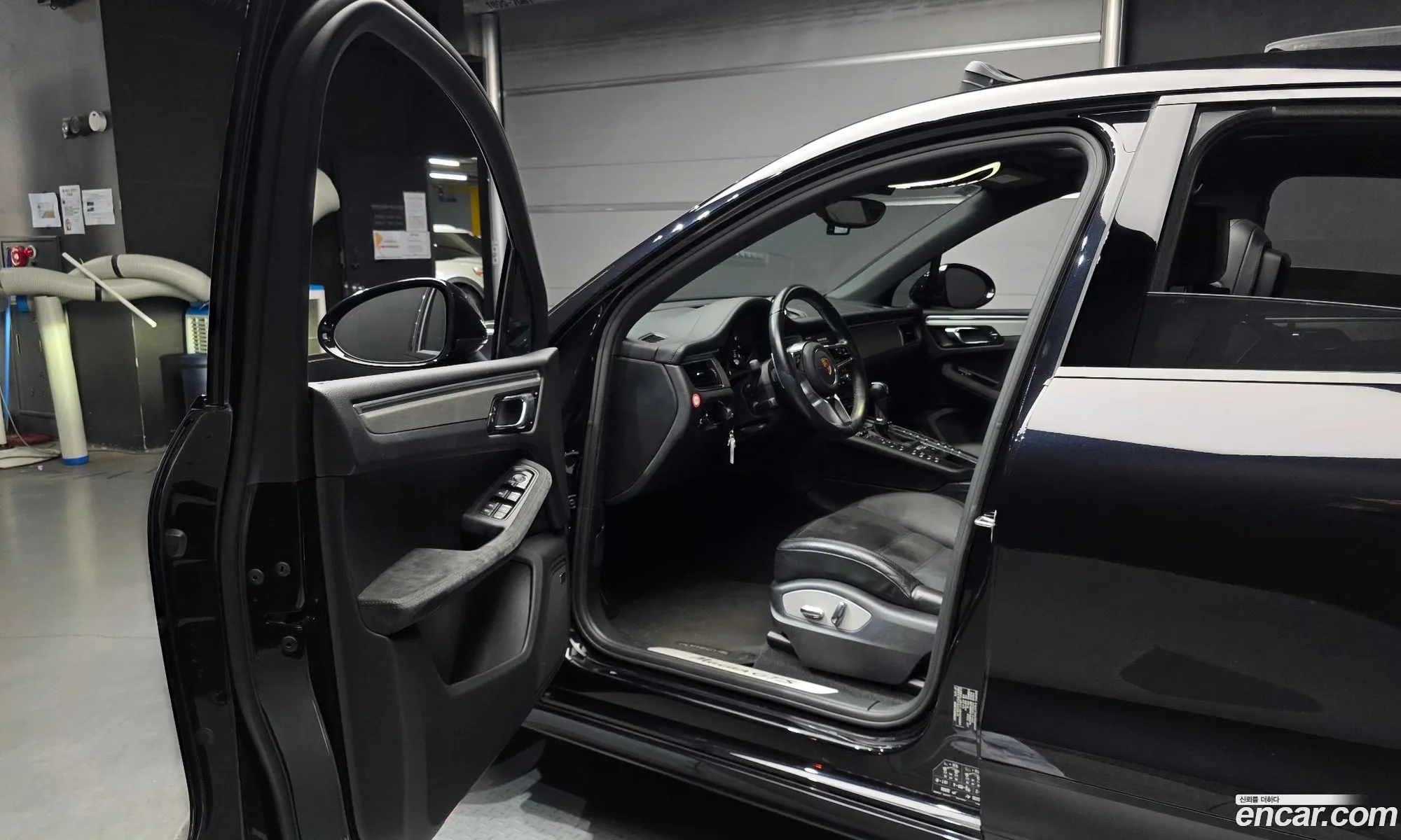 Porsche Macan 2018 WP1AG2951JLB63376 — 14